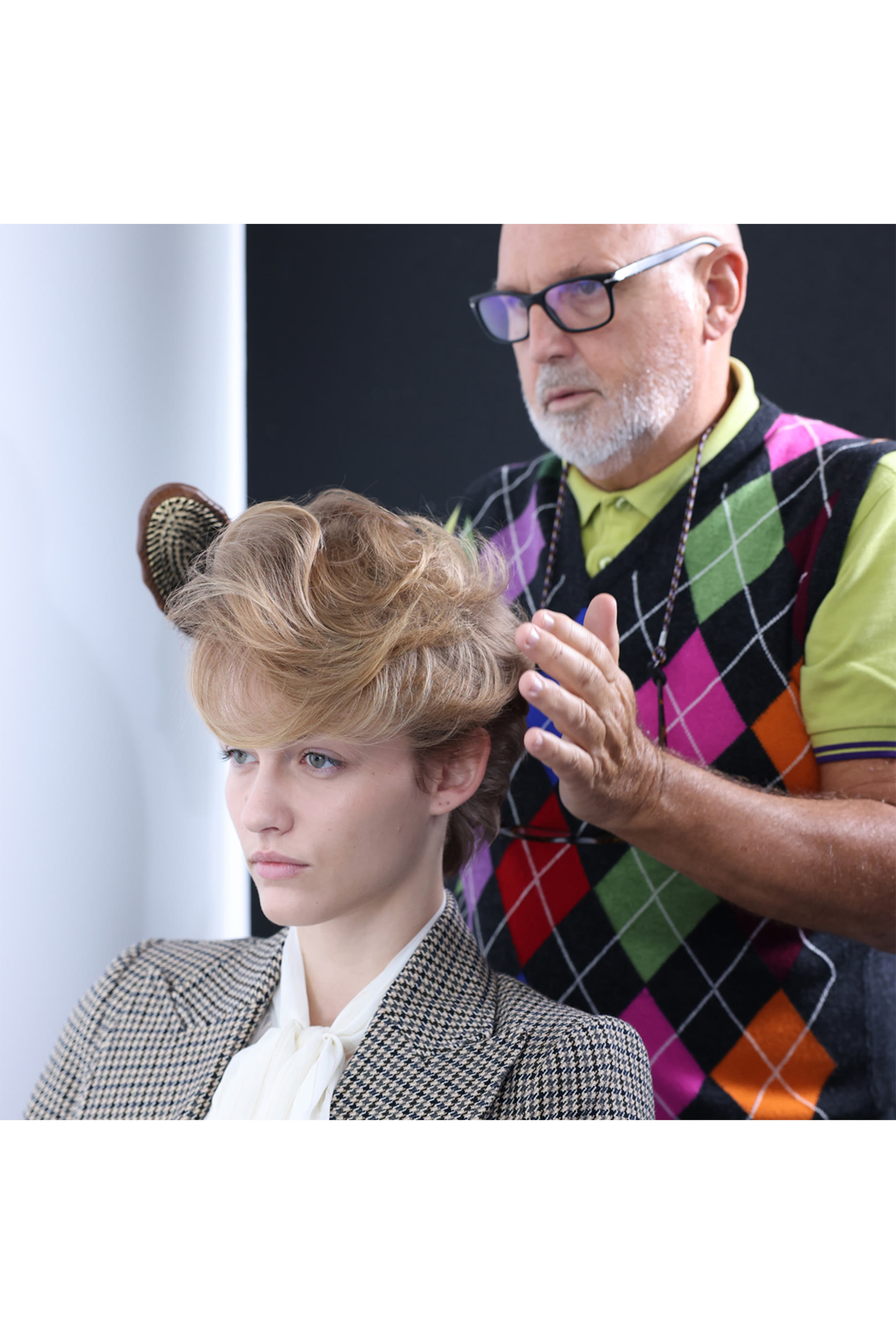 بخاخ كول جيرل لتعزيز رفع وتكثيف الشعر من الجذور