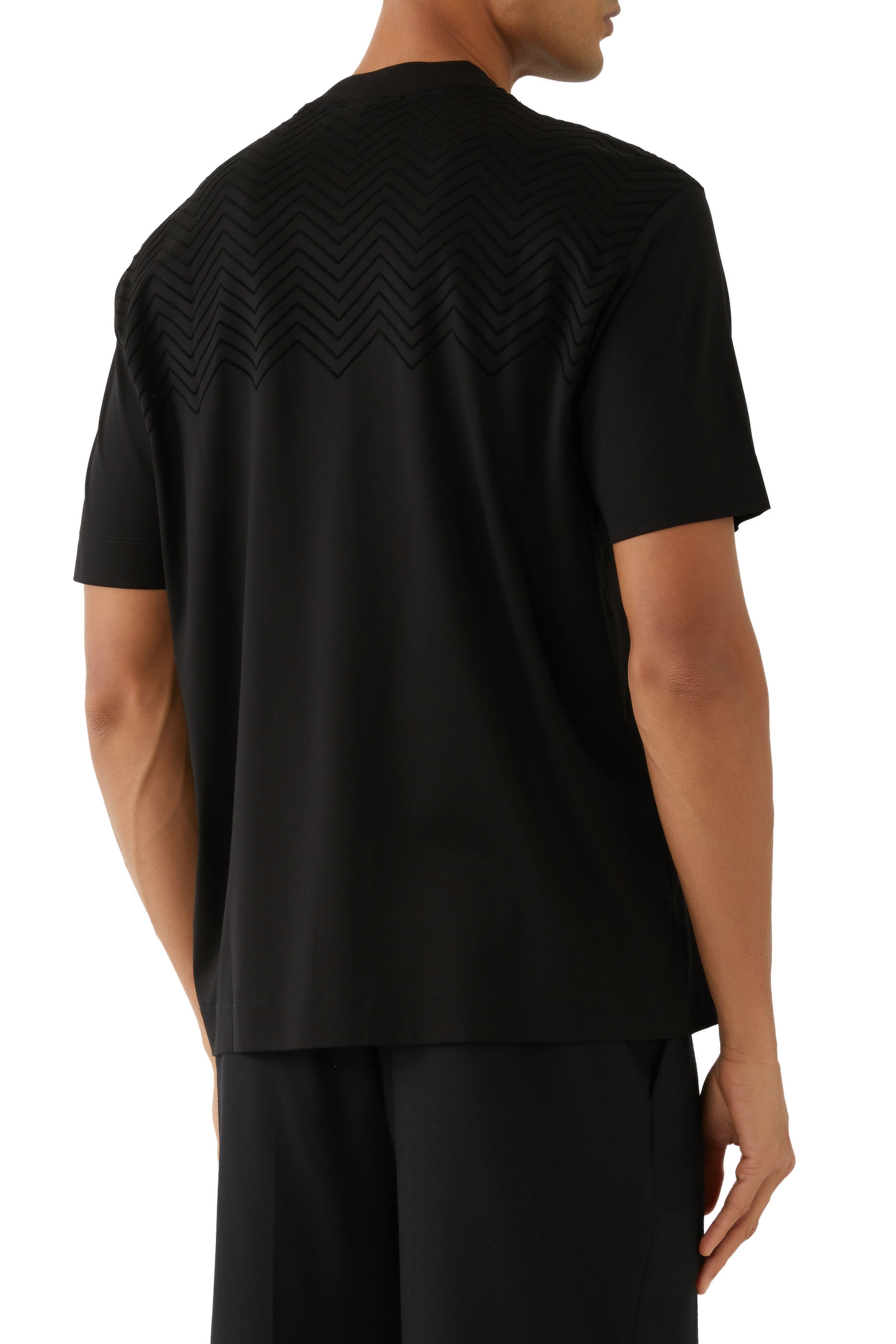 تيشيرت بتفاصيل بارزة الملمس جيرسيه وشيفرون