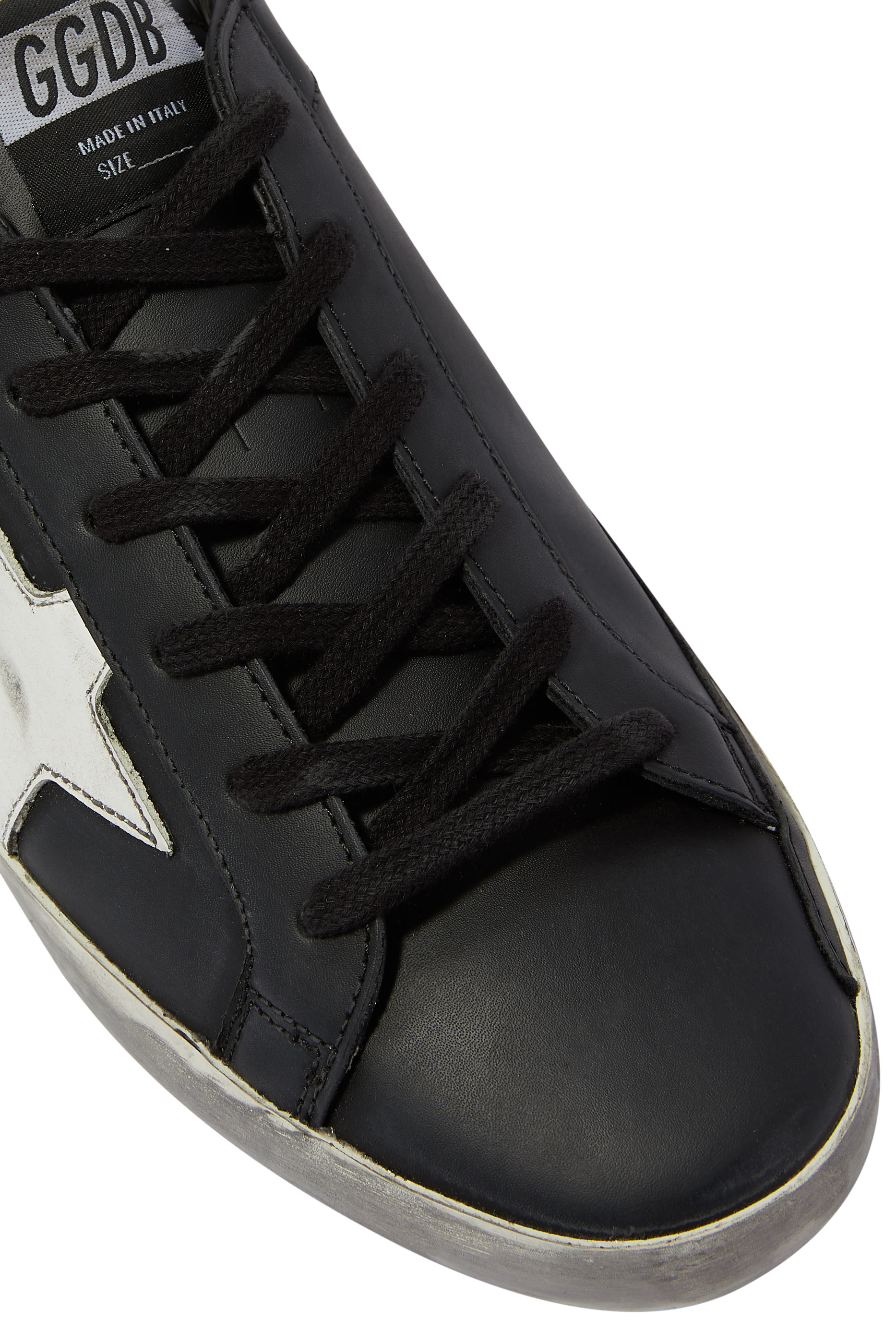 سنيكرز سوبر ستار بنجمة