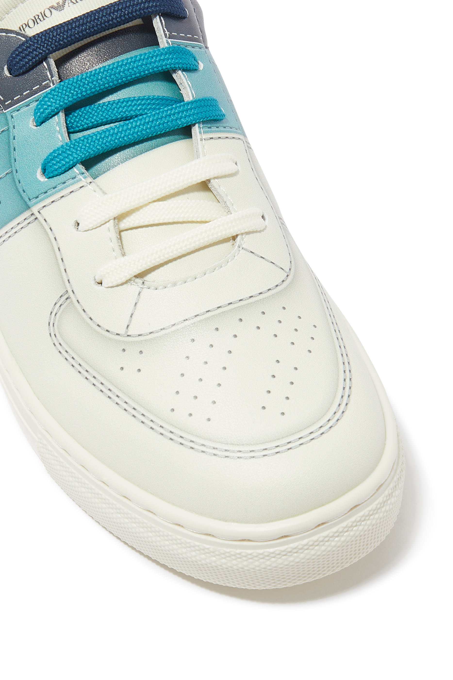 سنيكرز بشعار الماركة جلد للأطفال