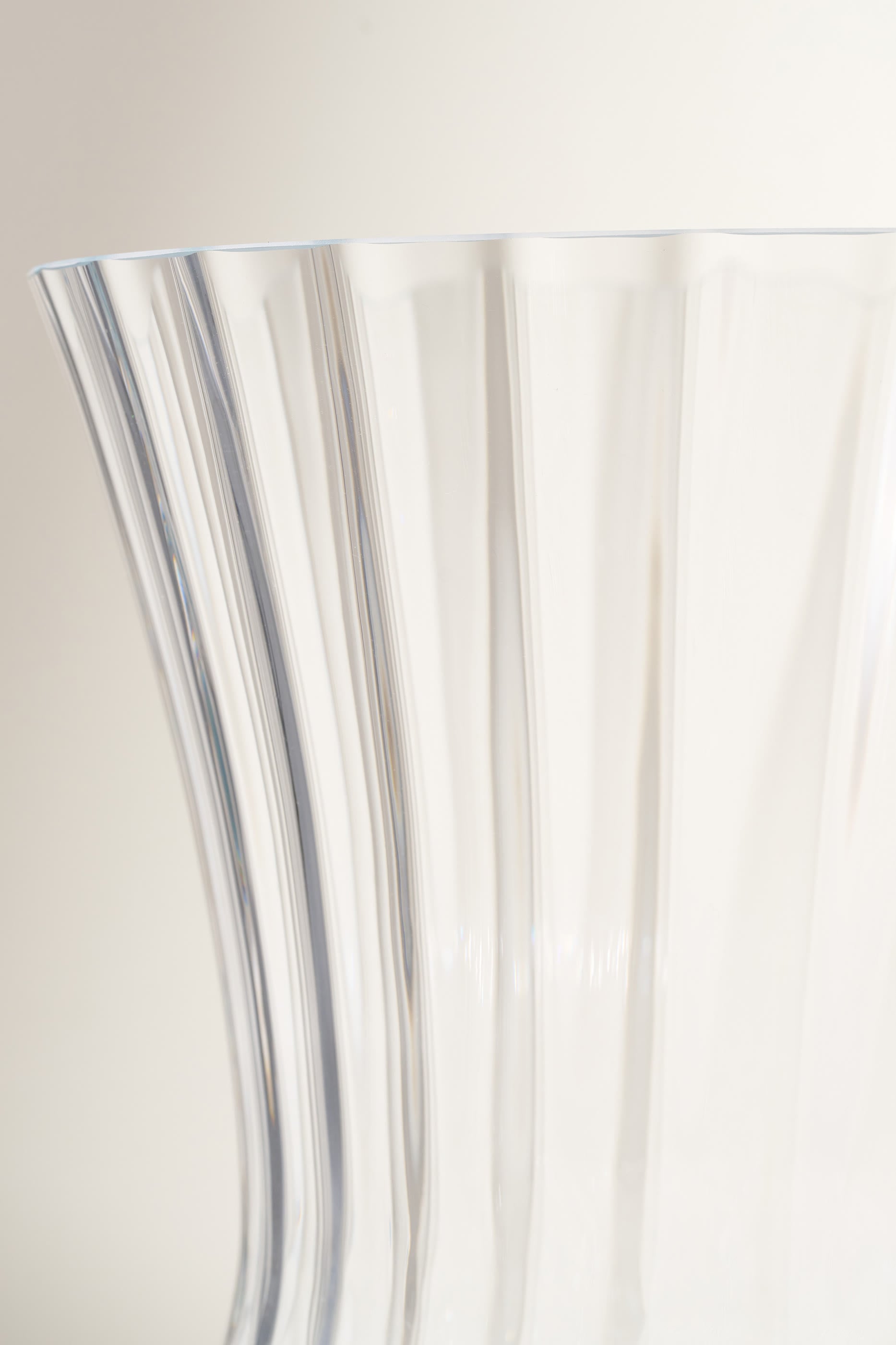 Ultimate Optic Hurricane Vase