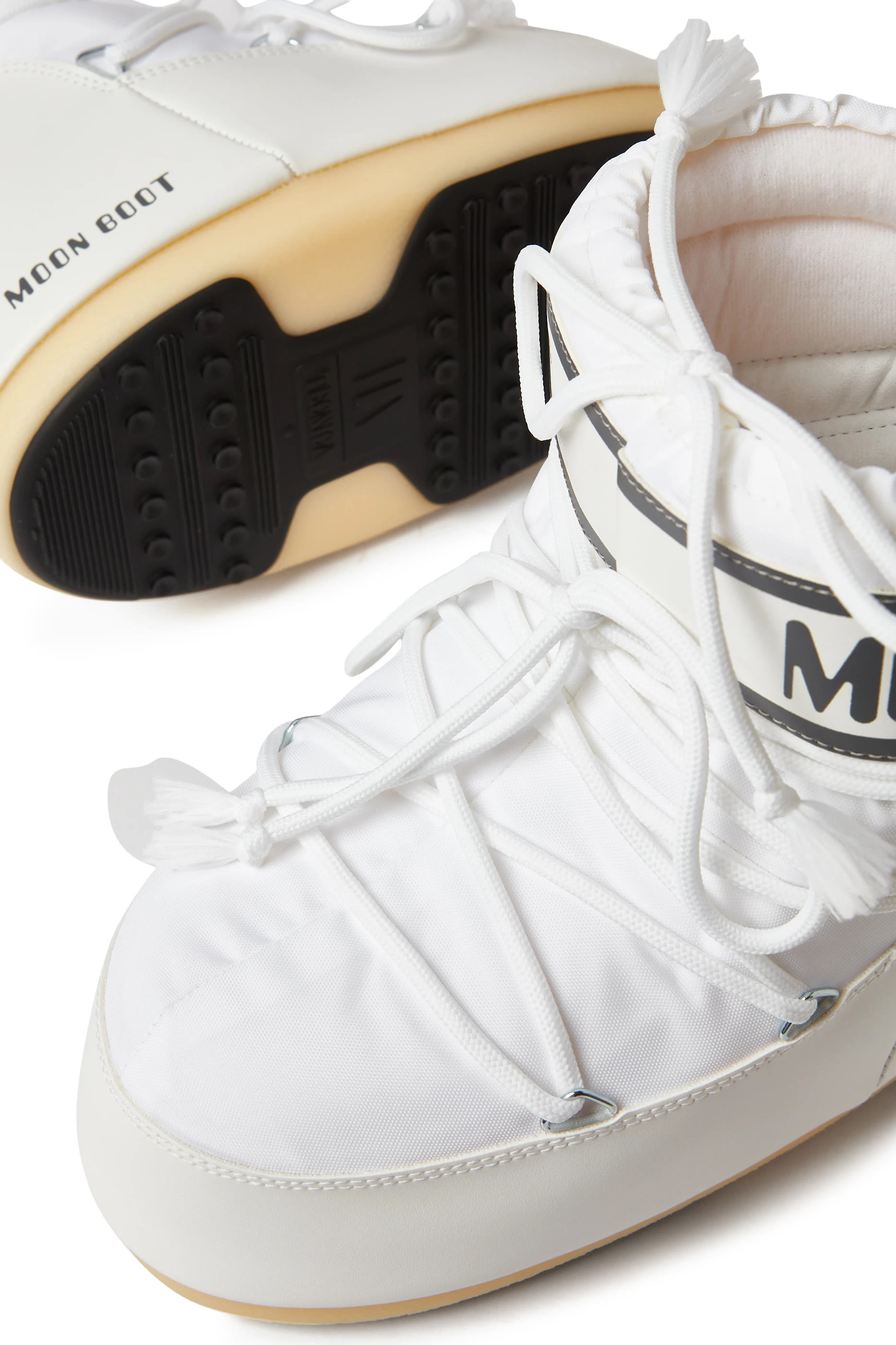 حذاء بوت آيكون بكاحل منخفض نايلون