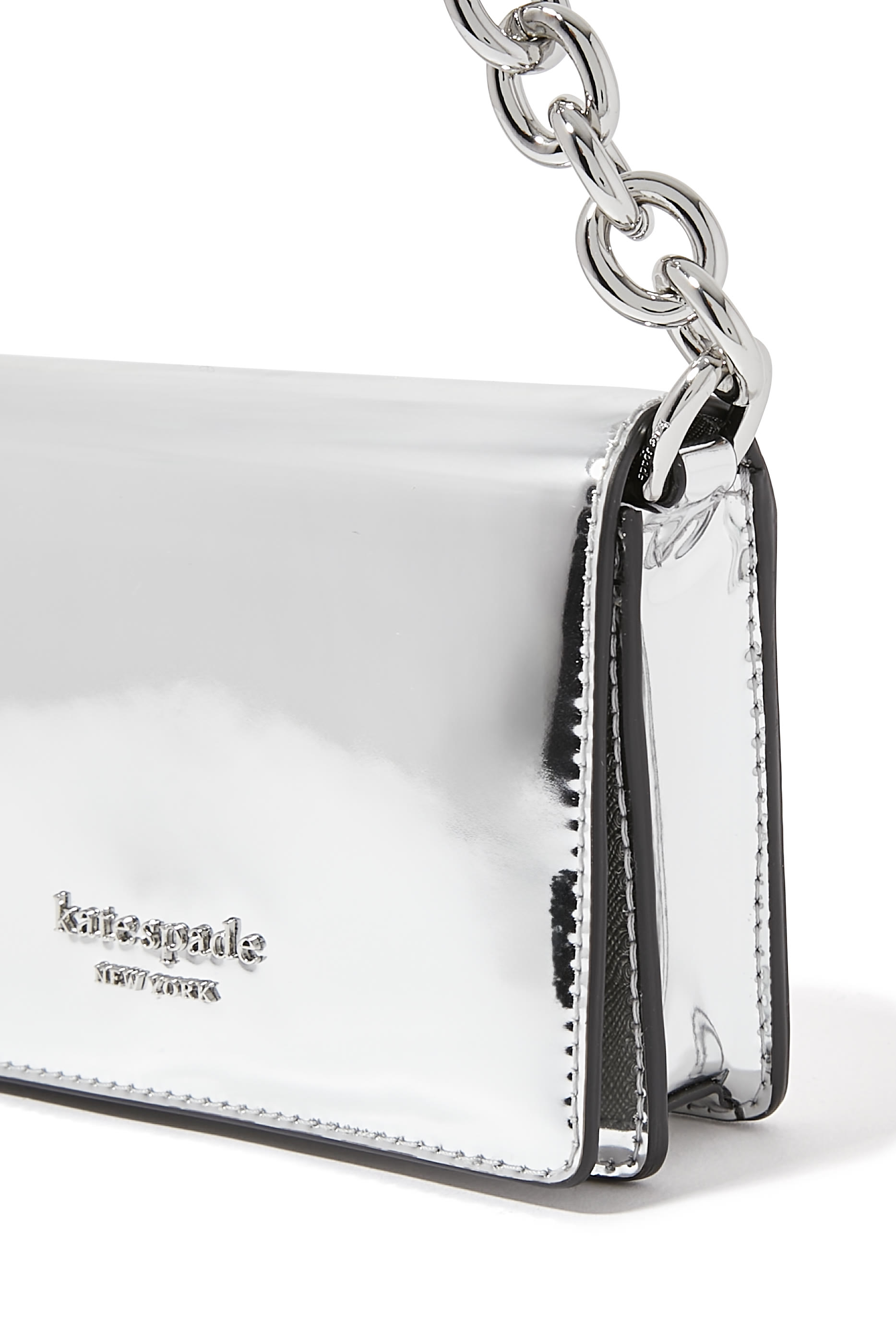 حقيبة كروس بودي بسلسلة