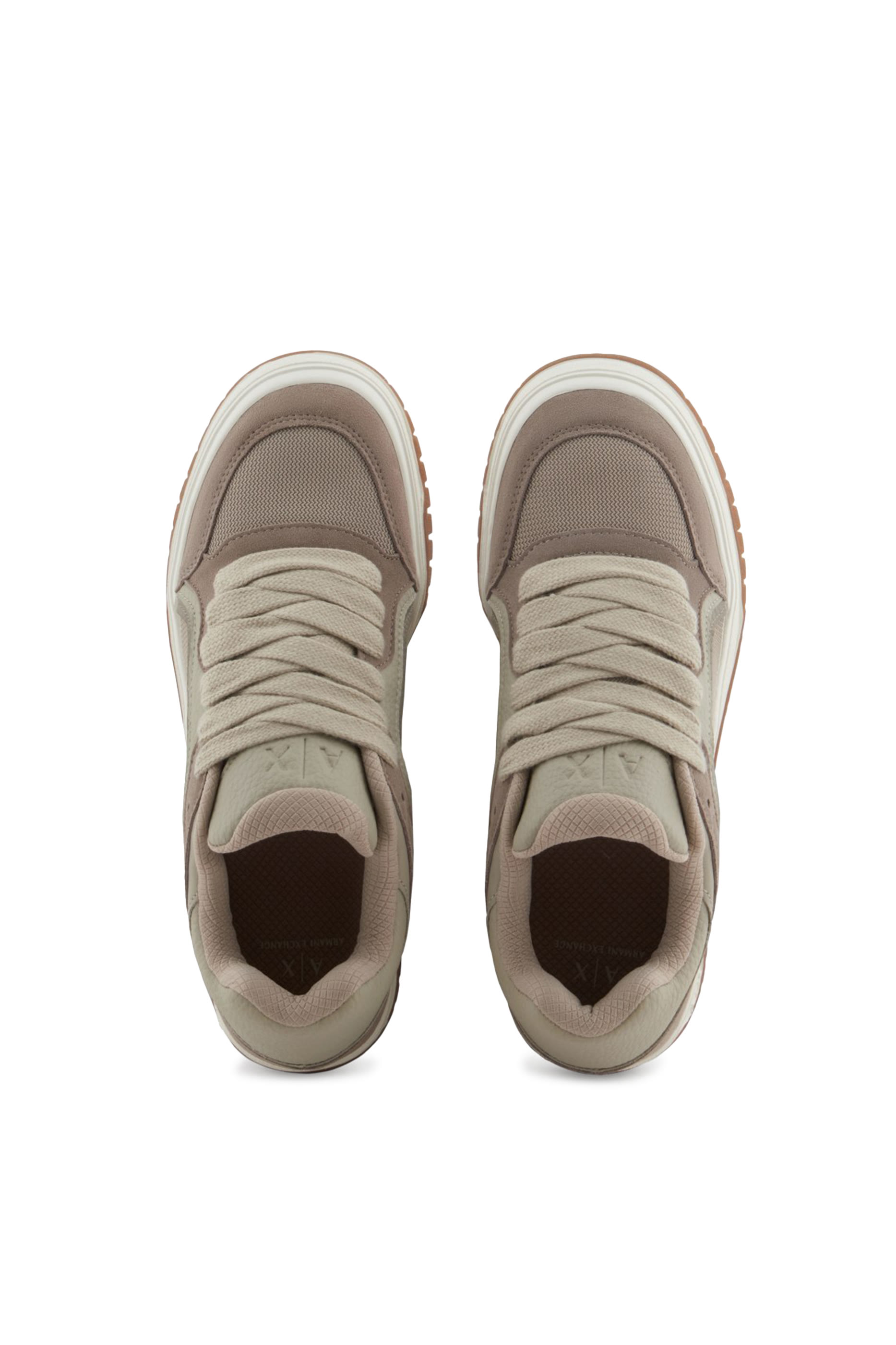 سنيكرز داك برباط إغلاق