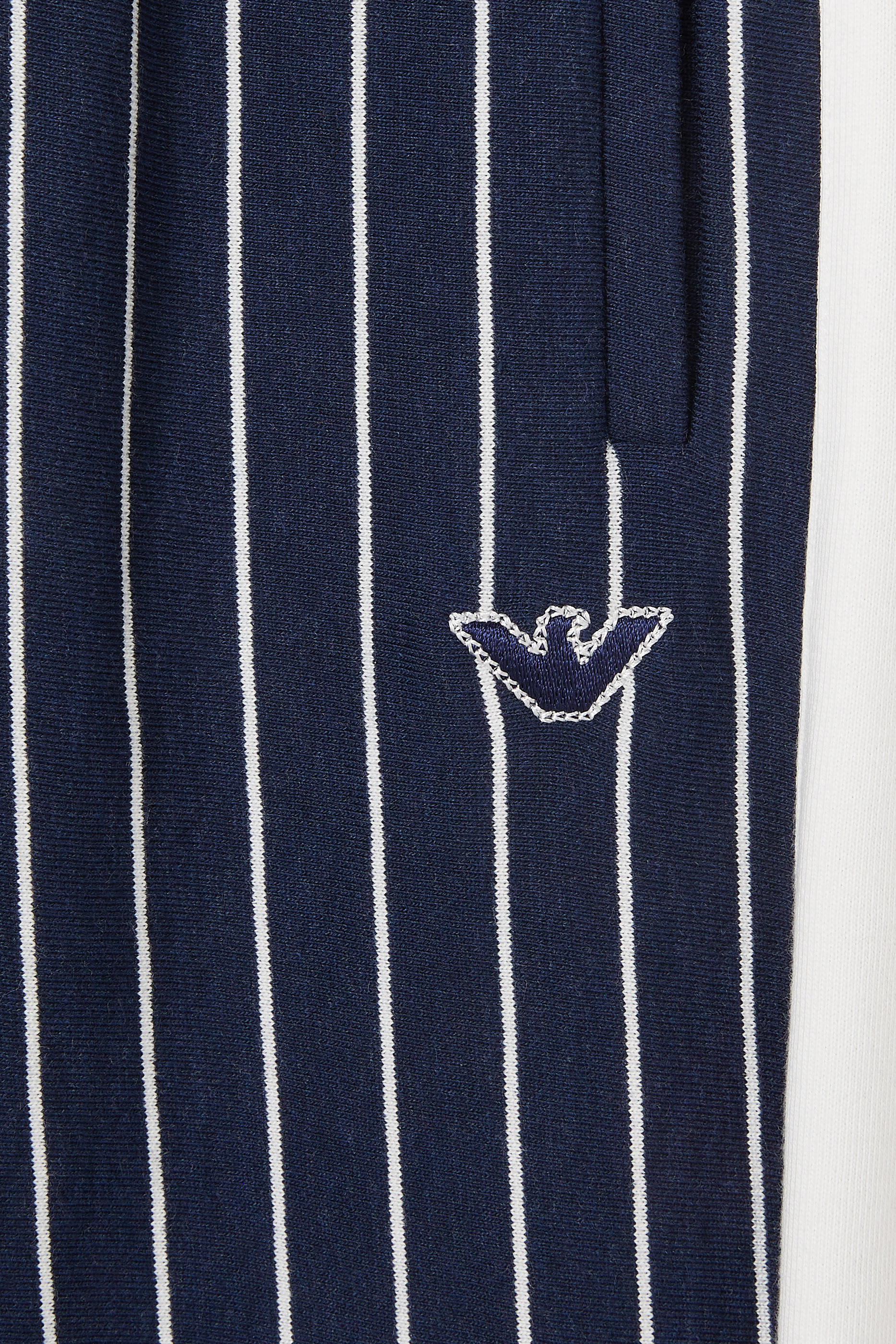 بنطال مخطط للأطفال