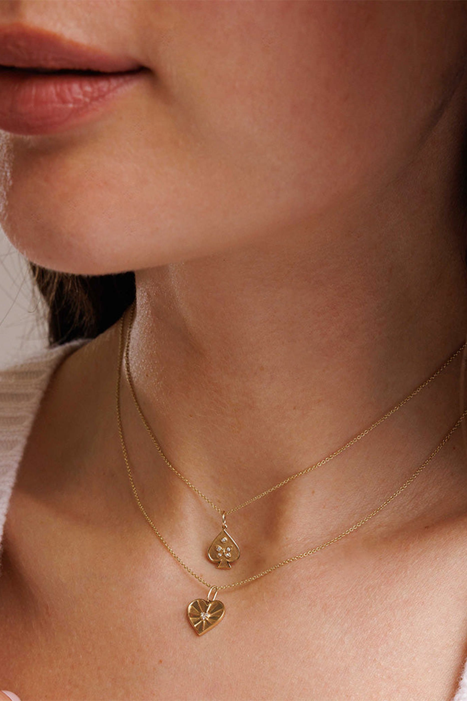 قلادة ايس اوف هارتس بدلاية بتصميم قلب مرصعة بالماس، ذهب أصفر عيار 14