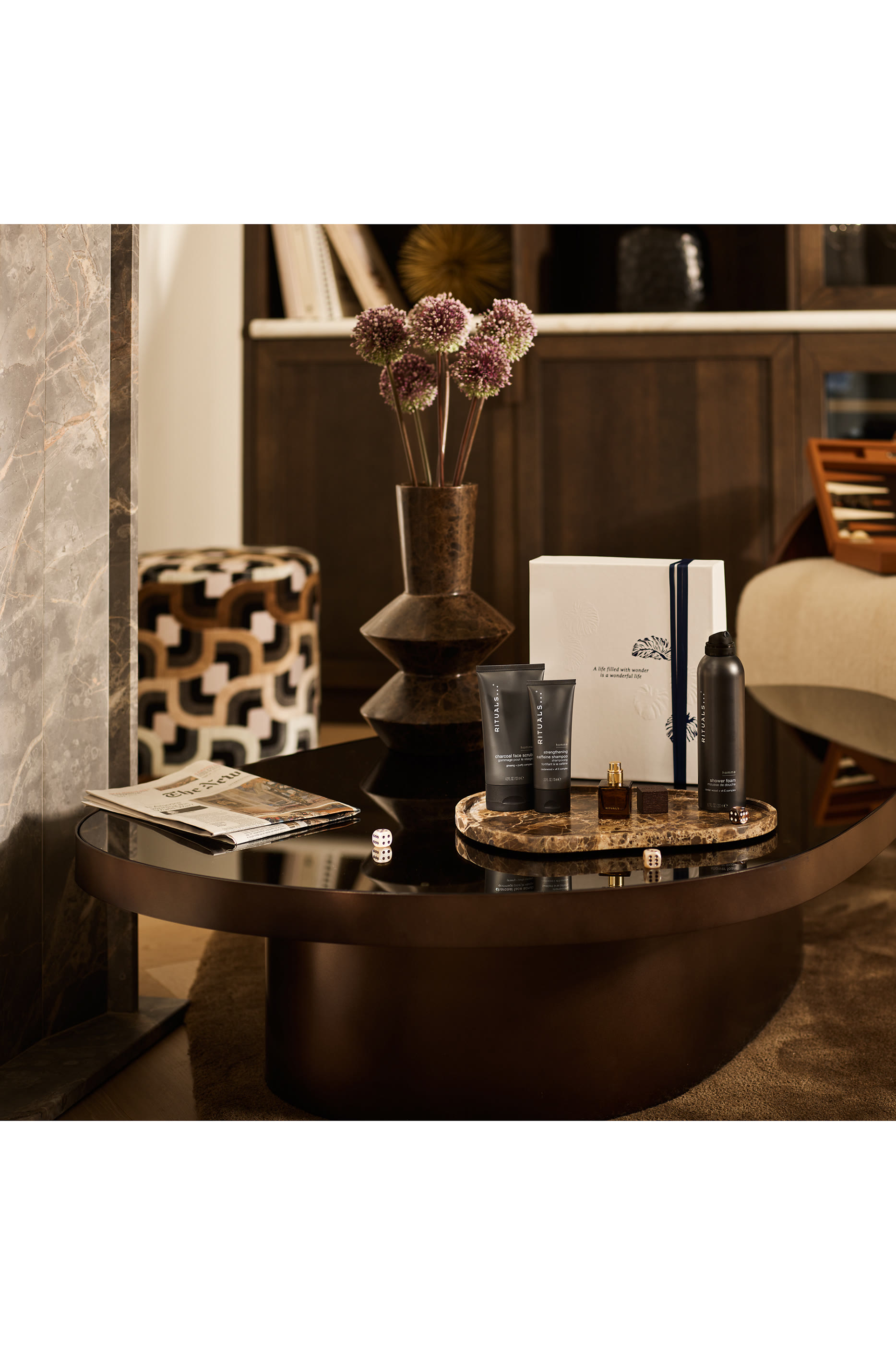 مجموعة هدايا متوسطة للرجال لكريسماس 2025