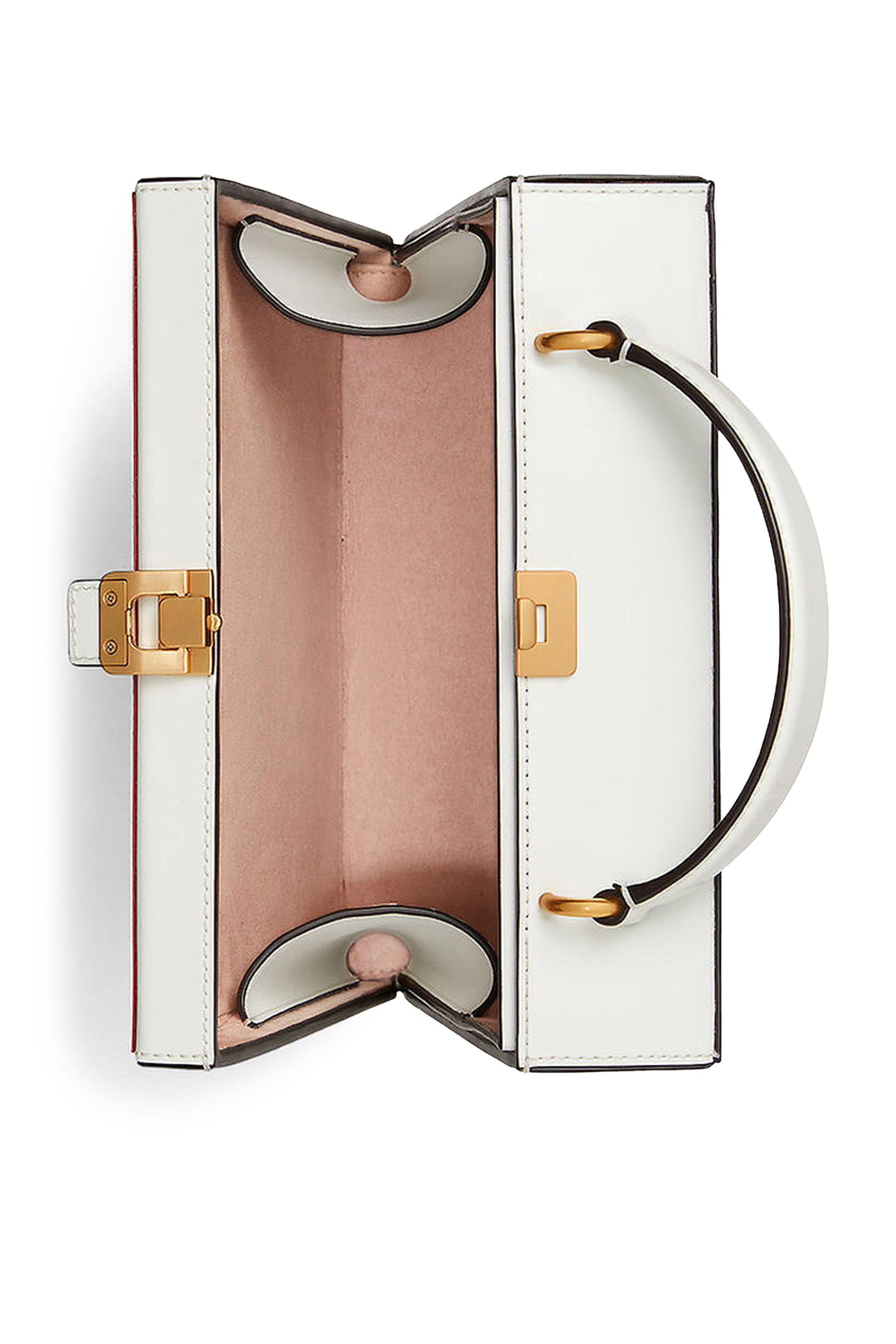 حقيبة بتصميم علبة بيتزا ثلاثي الأبعا بيد علوية