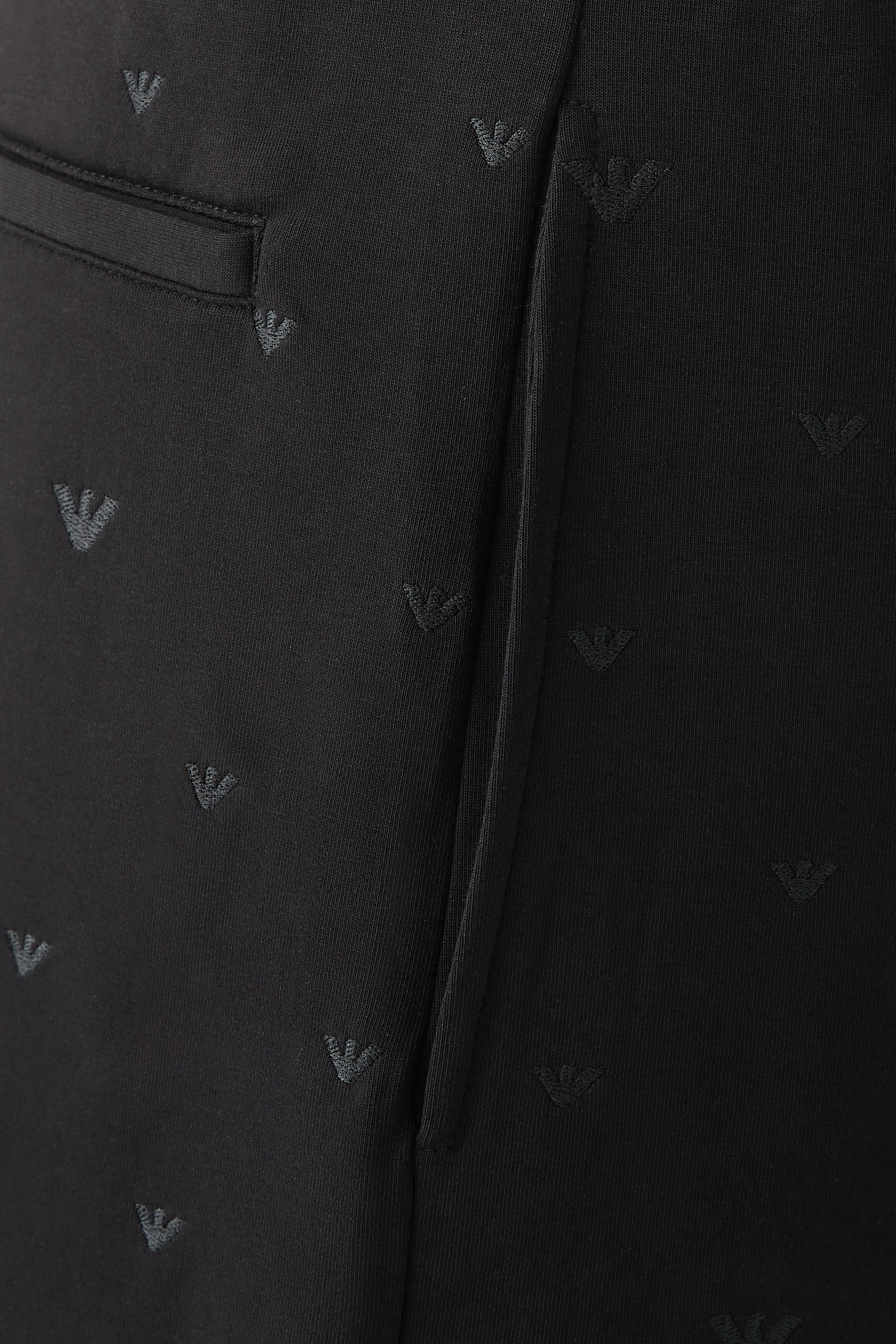 شورت جيرسيه مزين كليا بشعار الماركة