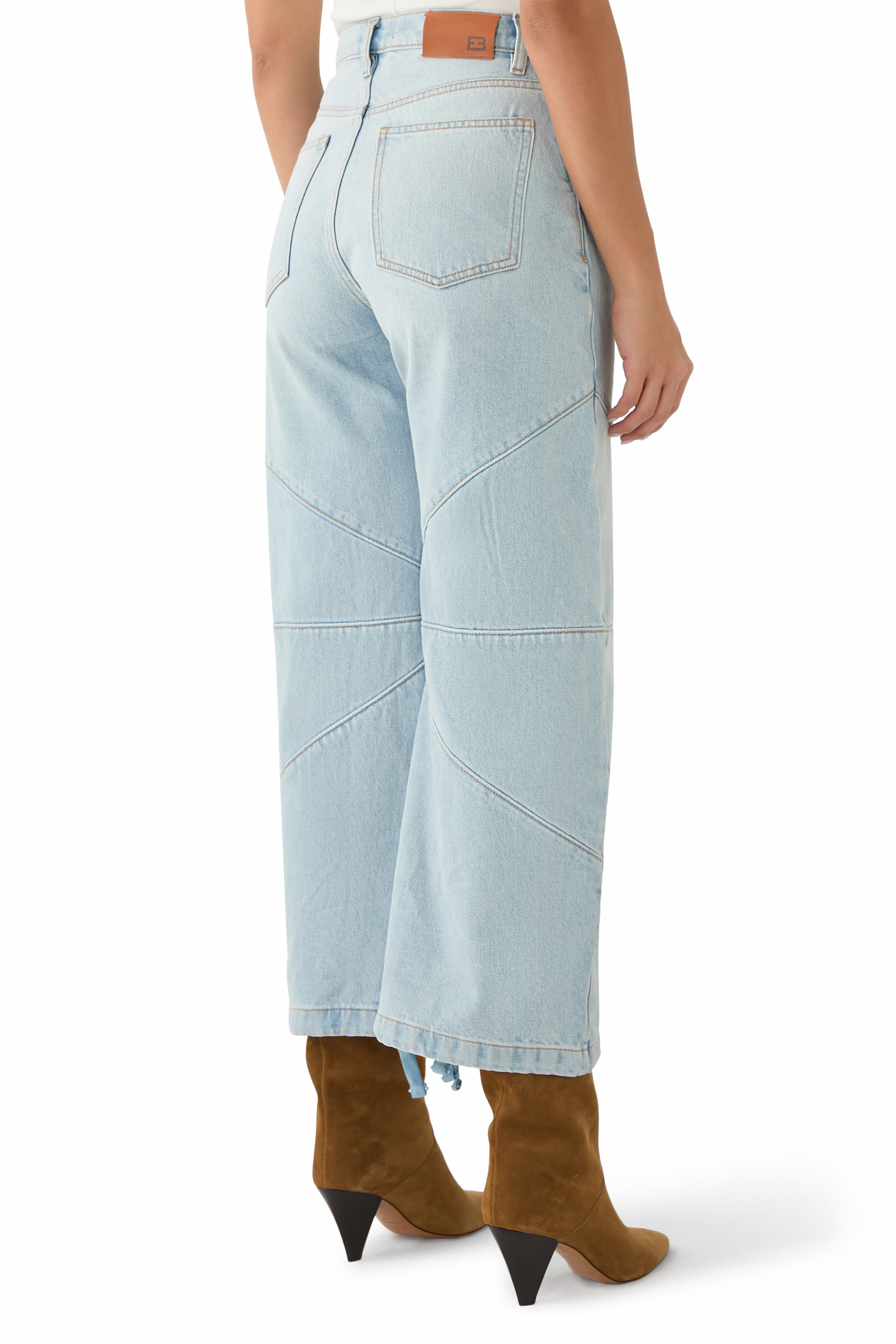 بنطال جينز فريدي بقصة ساق مقوسة قصيرة