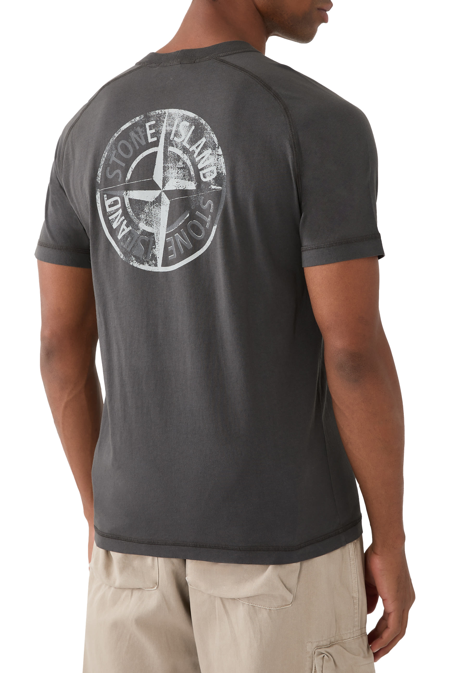 تيشيرت بشعار الماركة