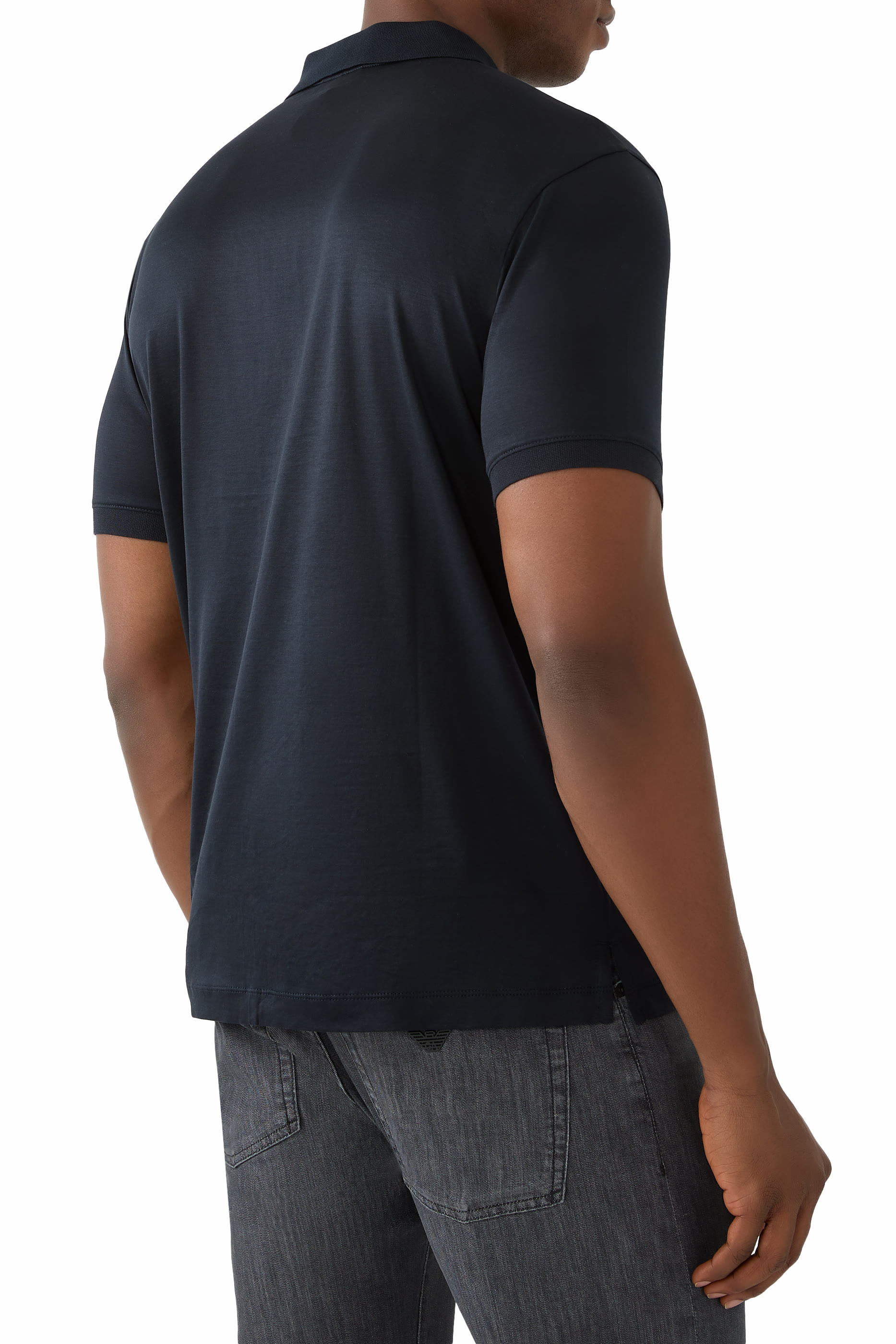 قميص بولو بنصف سحاب