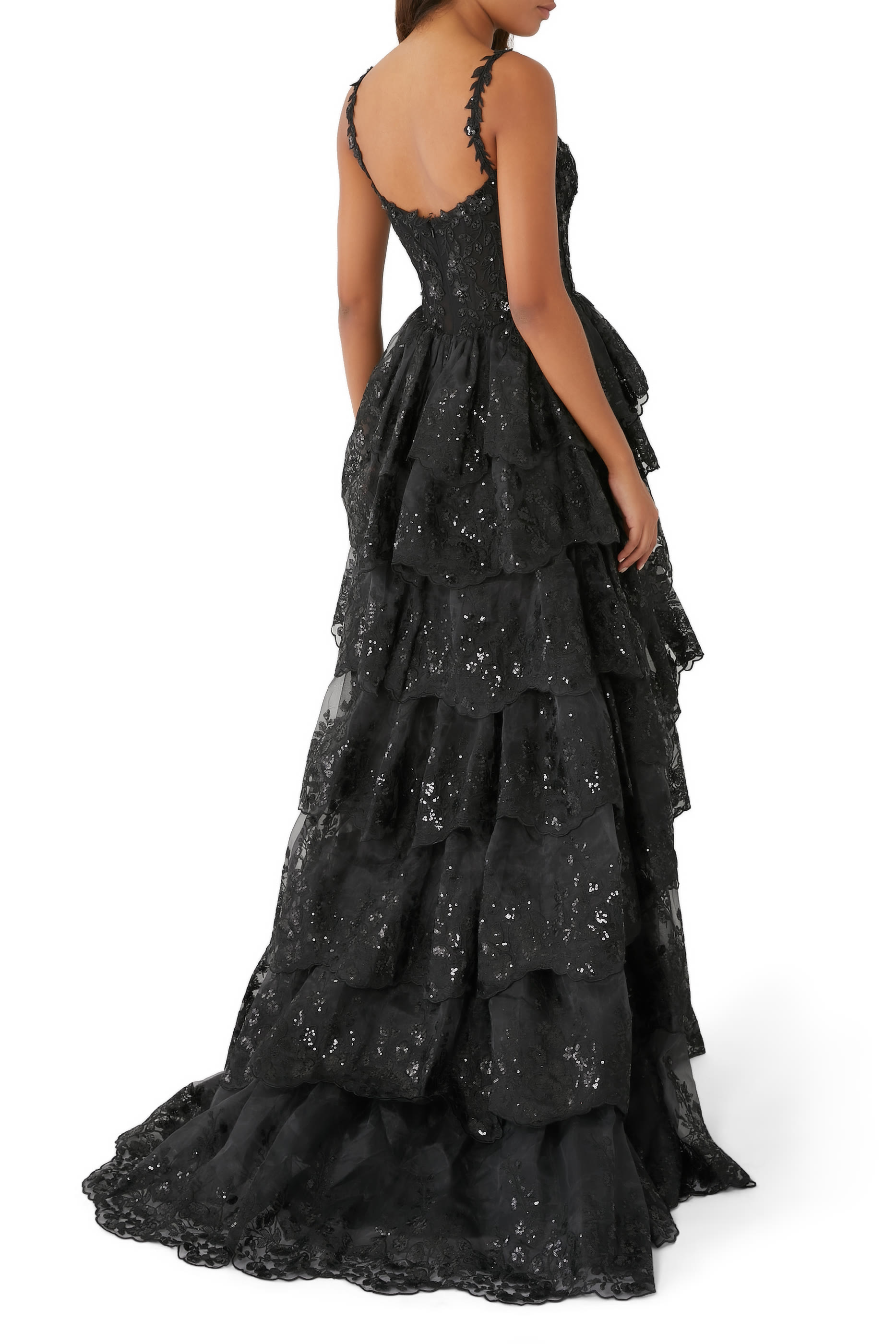 فستان سهرة طويل متدرج بتطريزات زهور وترتر