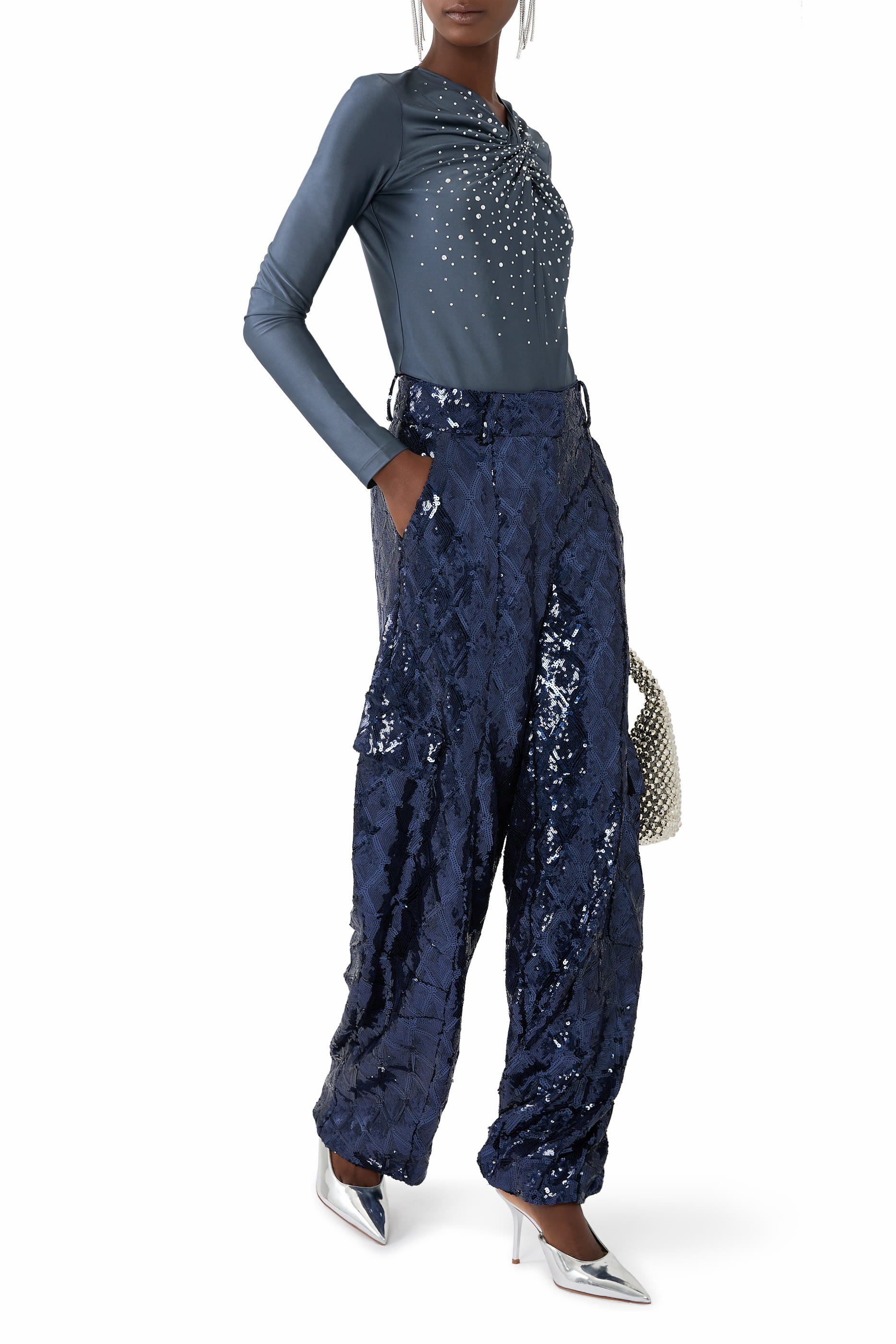 بلوزة بأكمام طويلة وتصميم ملفوف في الأمام مرصع بكريستال جيرسيه