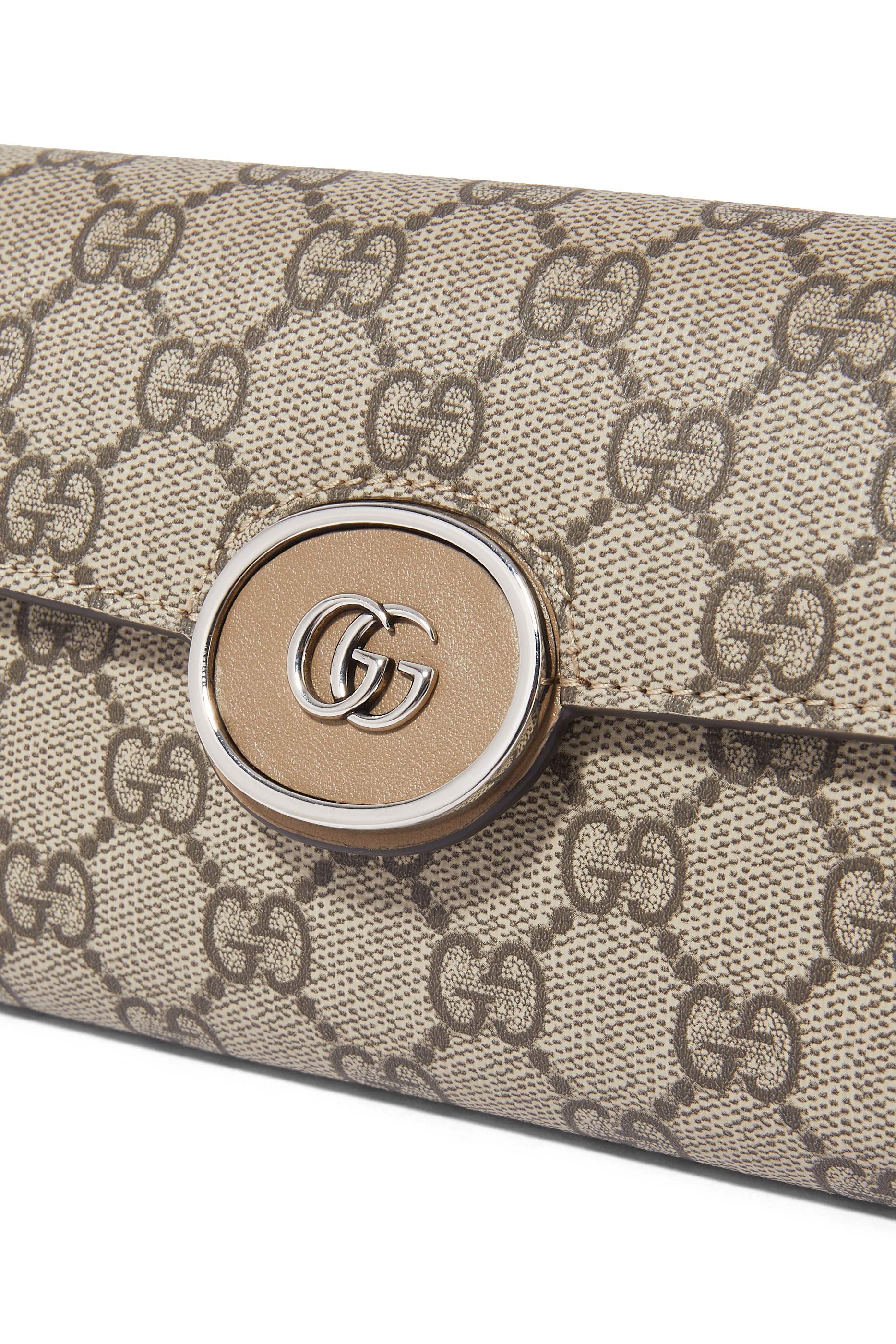 محفظة كونتيننتال بيتيت بحرفي شعار الماركة