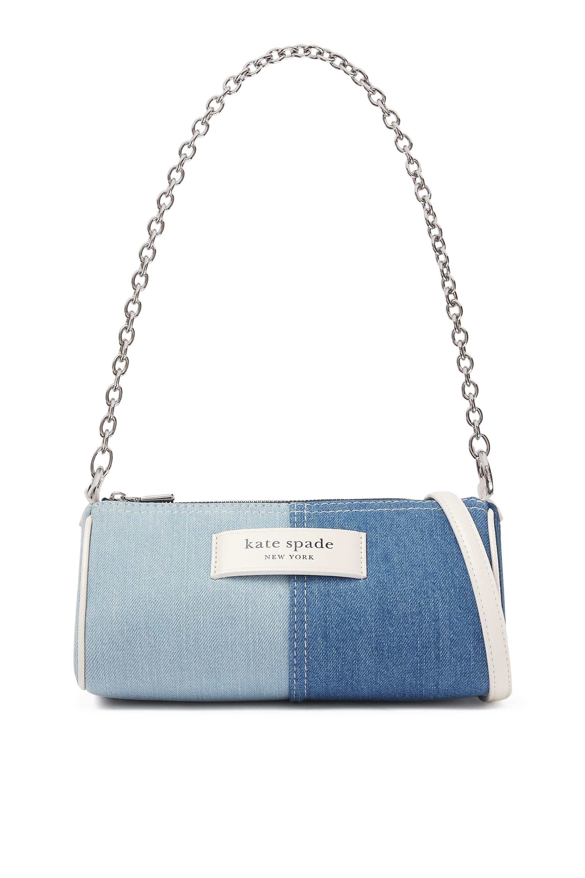 حقيبة صغيرة بشعار الماركة