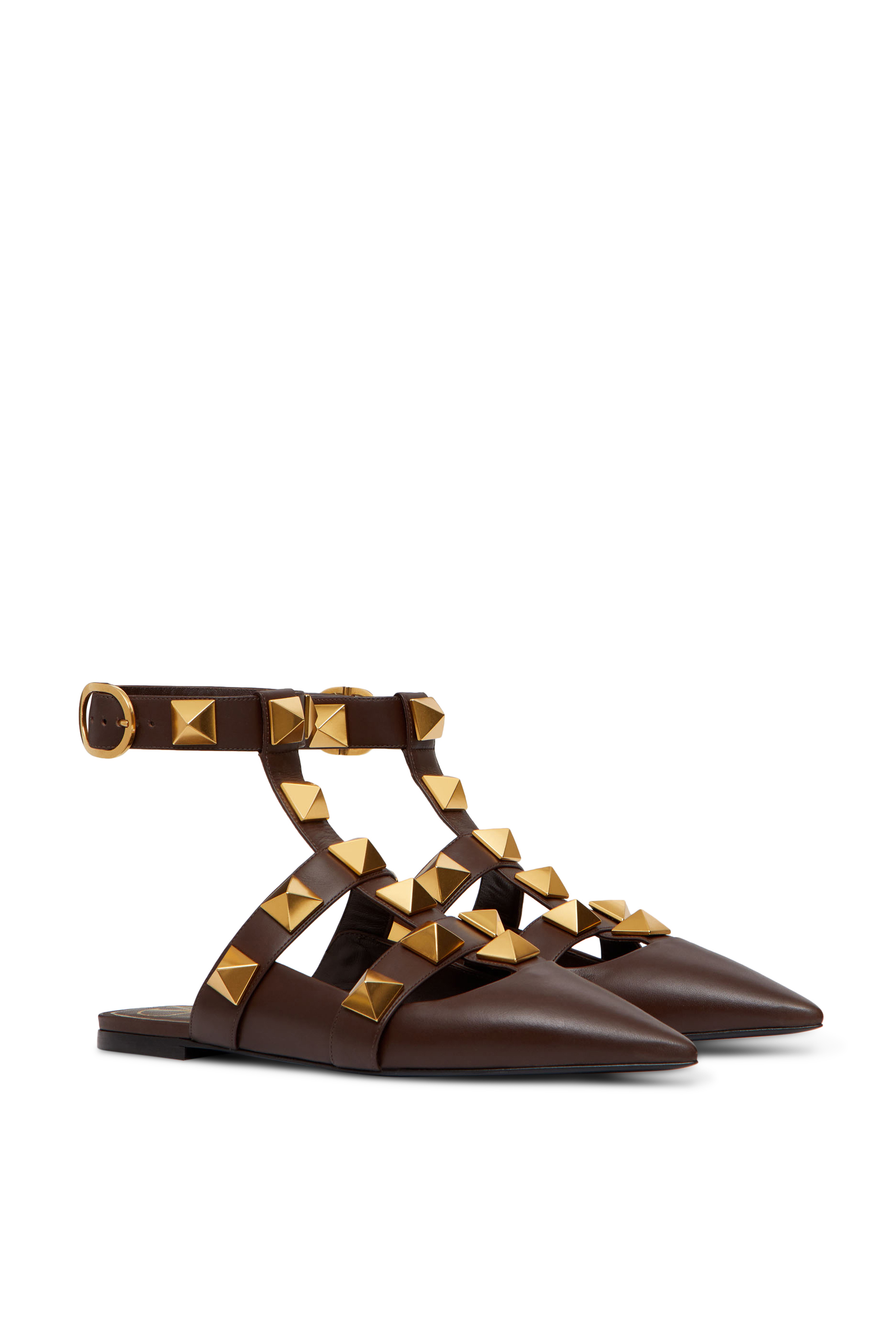 حذاء باليرينا فالنتينو غارافاني رومان مرصع بحلي هرمية