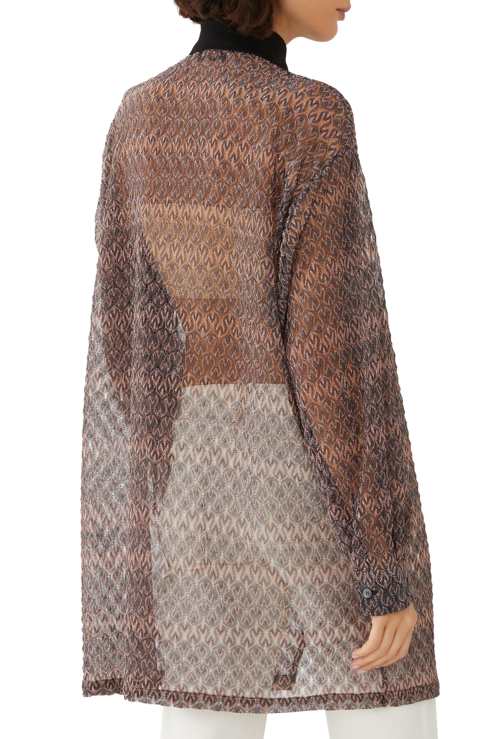 قميص منسوج بنقشة خطوط متعرجة لامعة