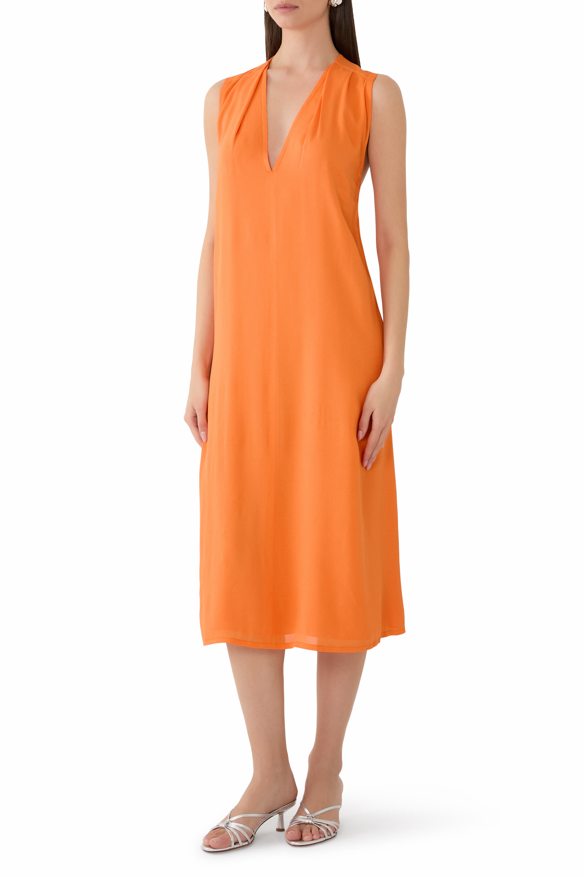 فستان بياقة V متوسط الطول بلا أكمام