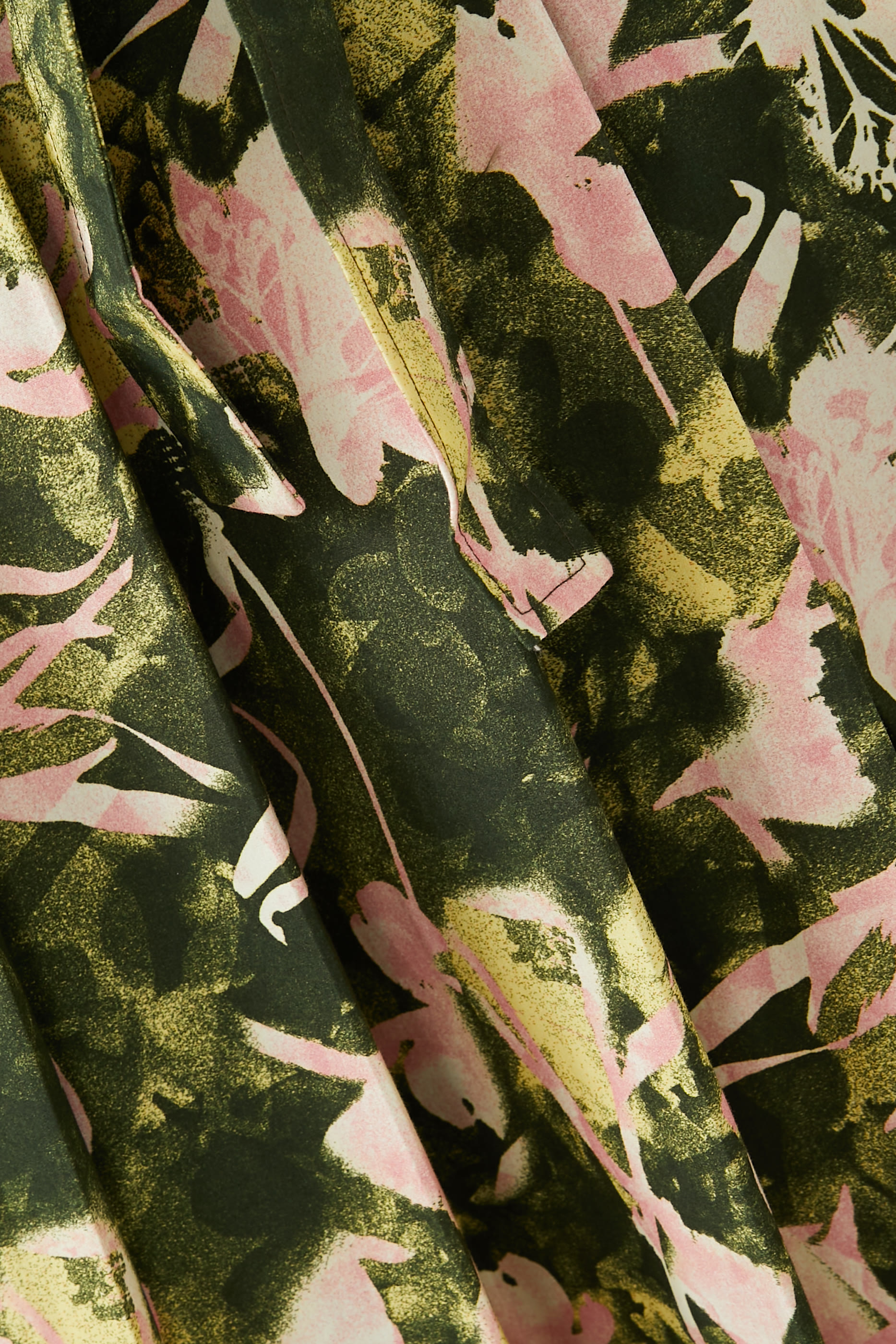 تنورة بحزام ونقشة فلوتينج ايريس