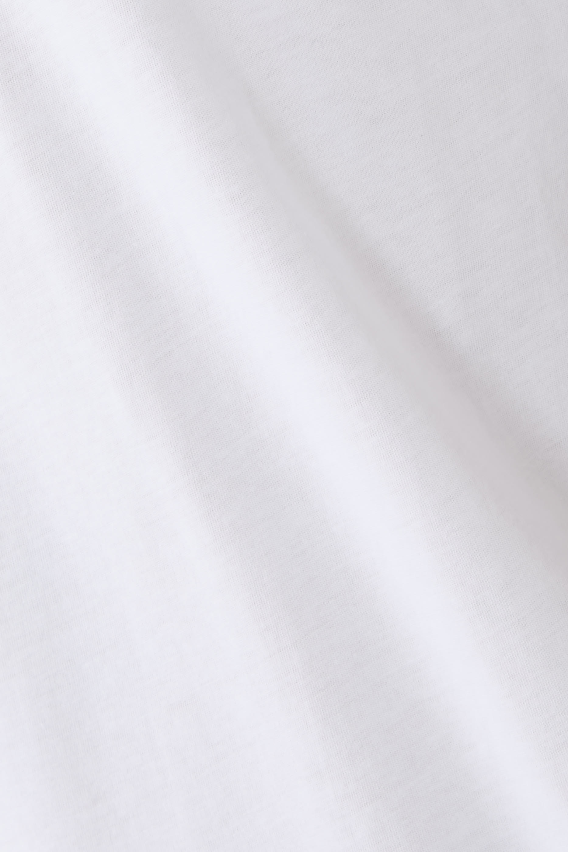 تيشيرت بأكمام قصيرة