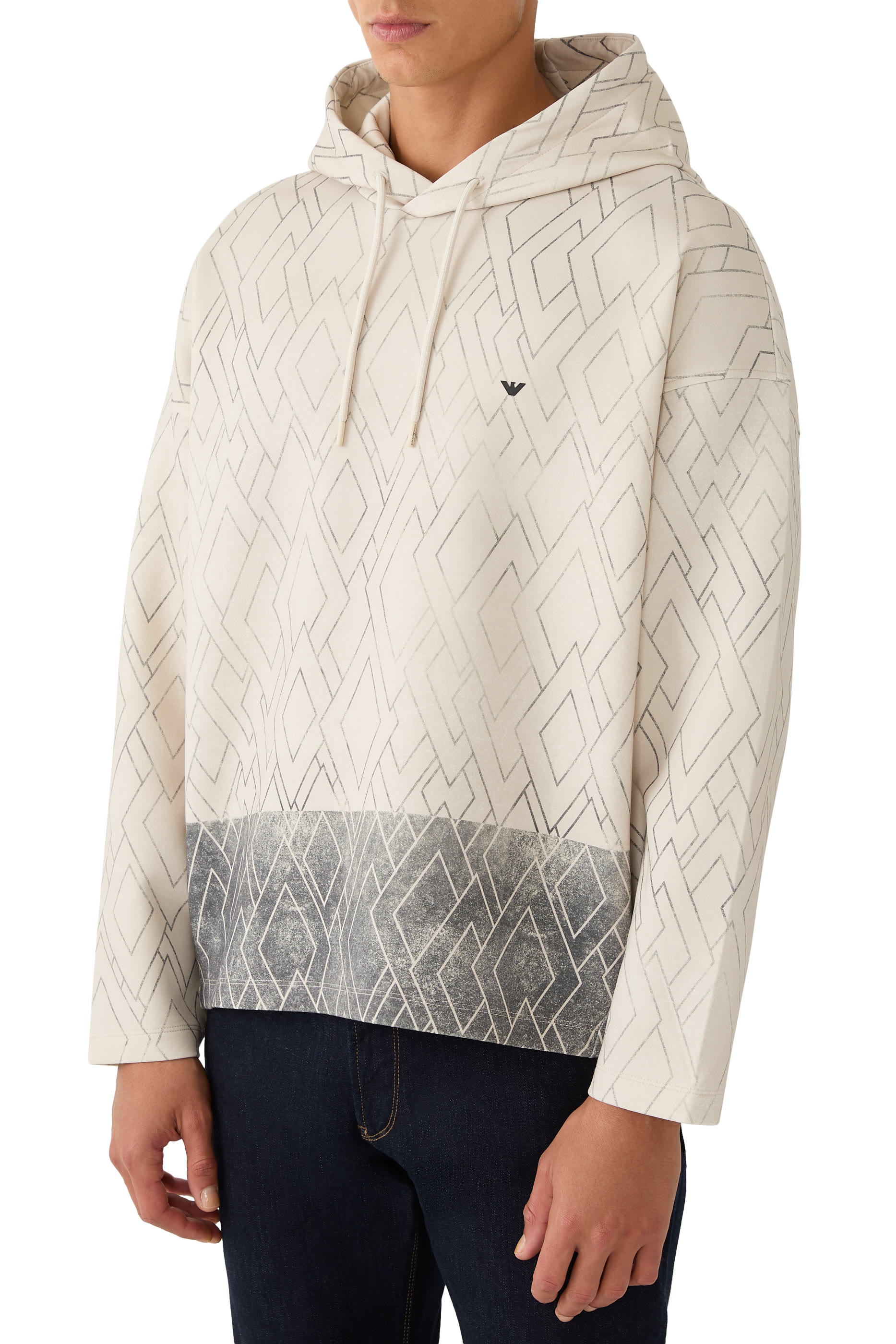 هودب بشعار الماركة بتصميم هندسي