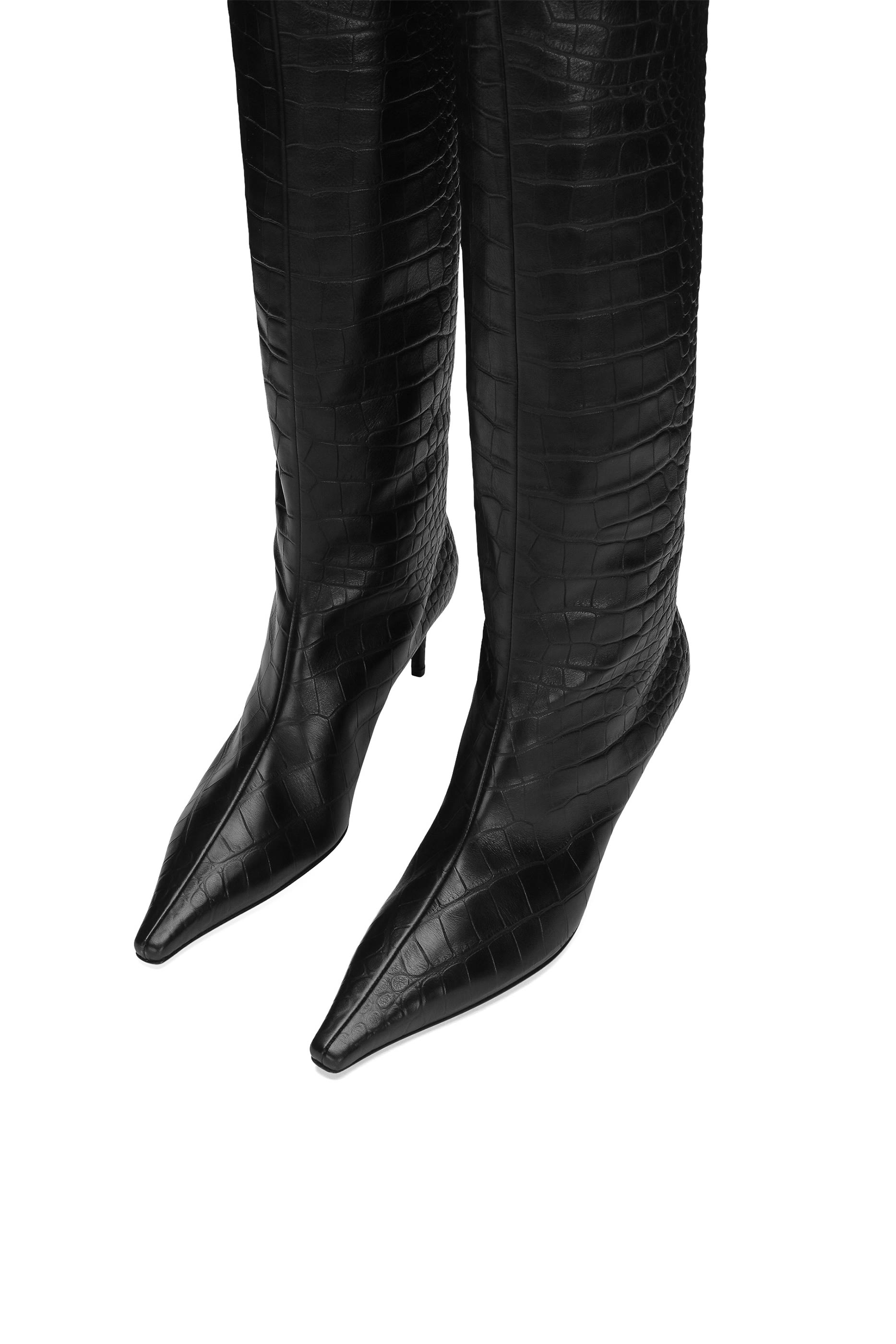 بوت 105 جلد عجل بنقشة جلد التمساح