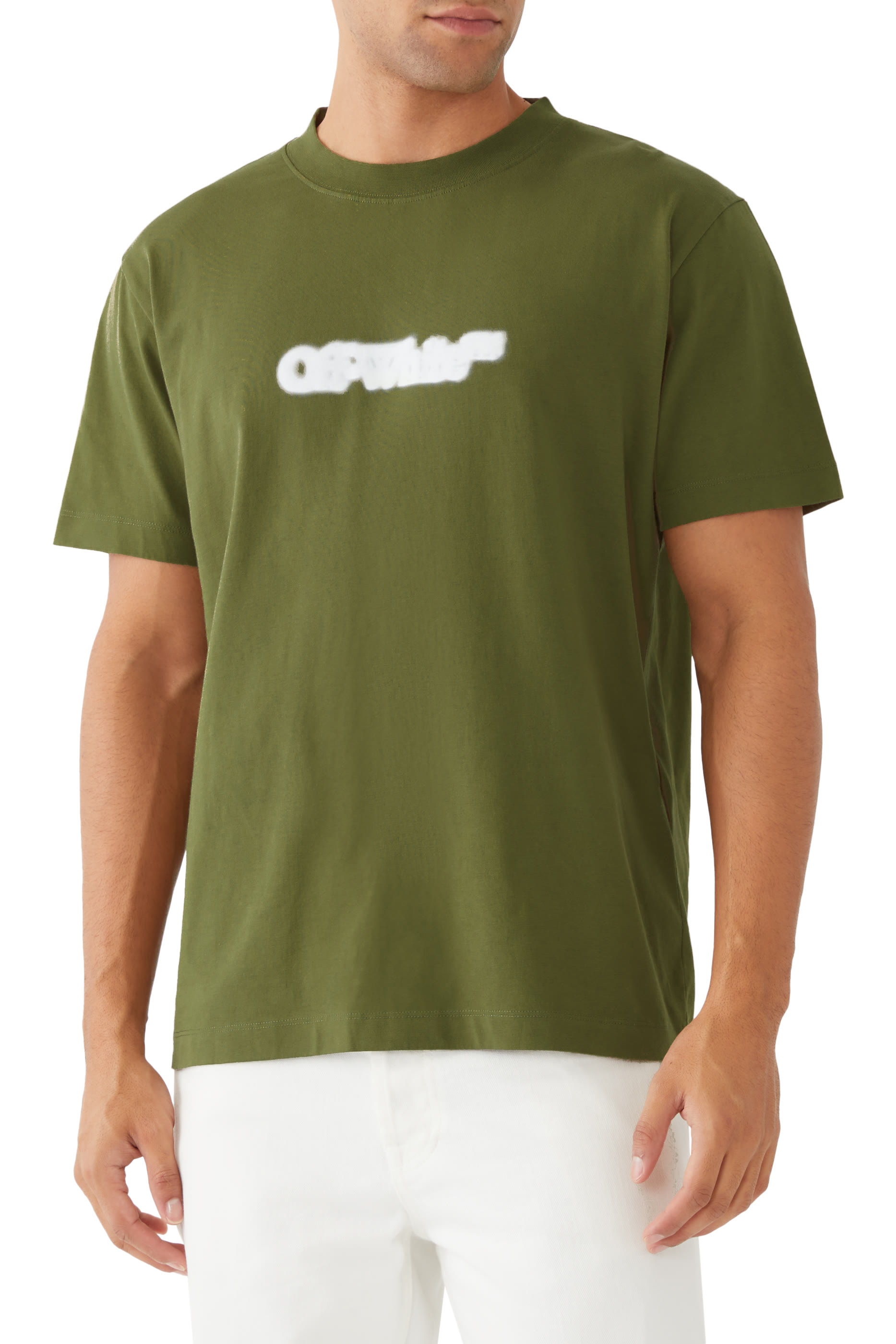 تيشيرت بقصة ضيقة بأكمام قصيرة ونقشة أسهم