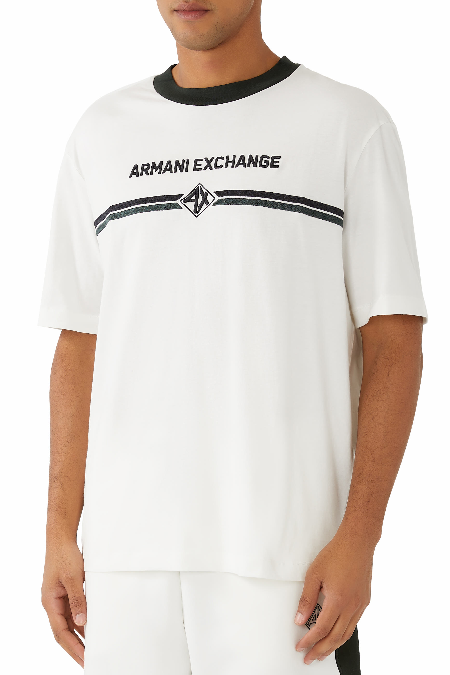 تيشيرت بشعار الماركة