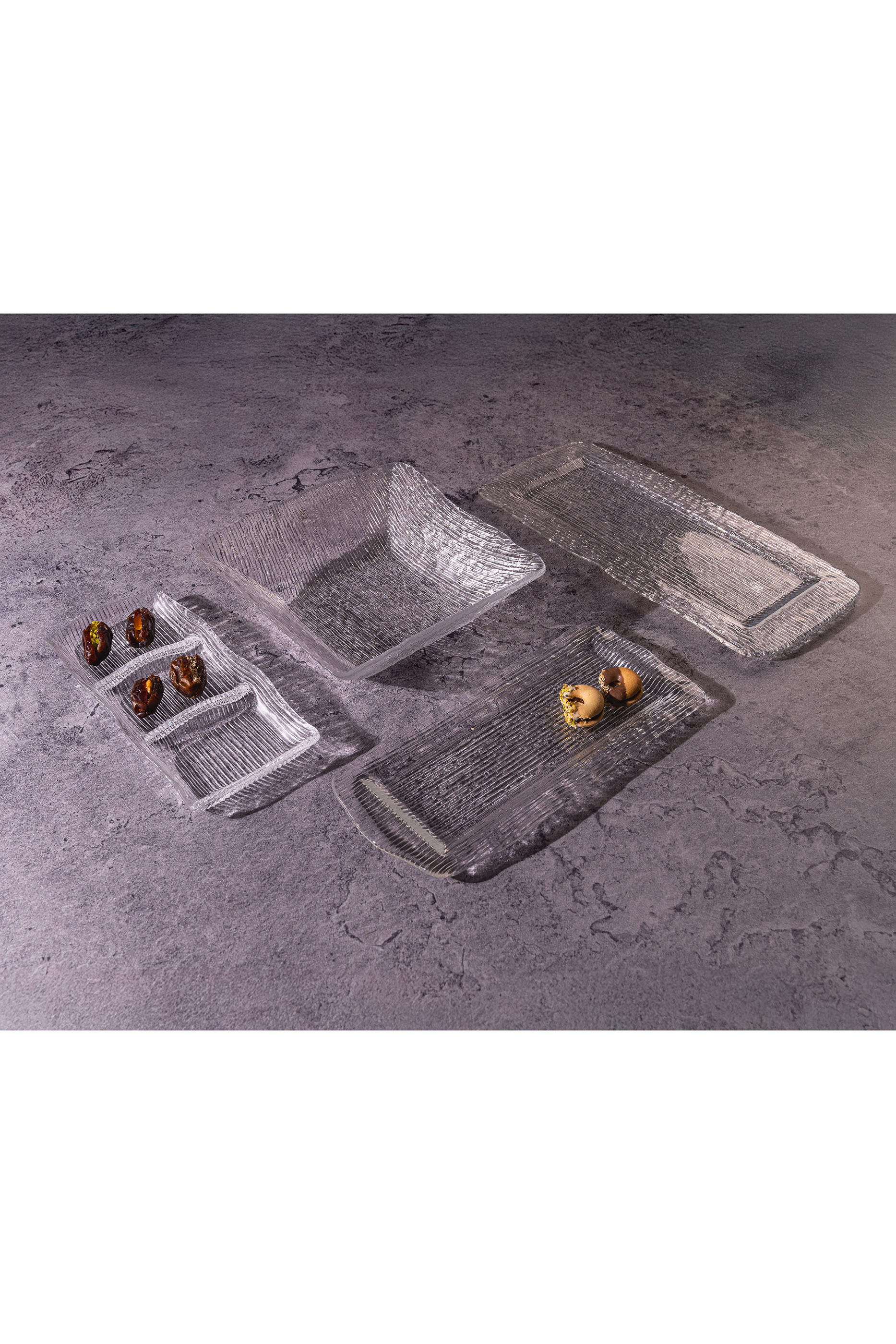 وعاء كبير أول ان وان بتصميم مربع