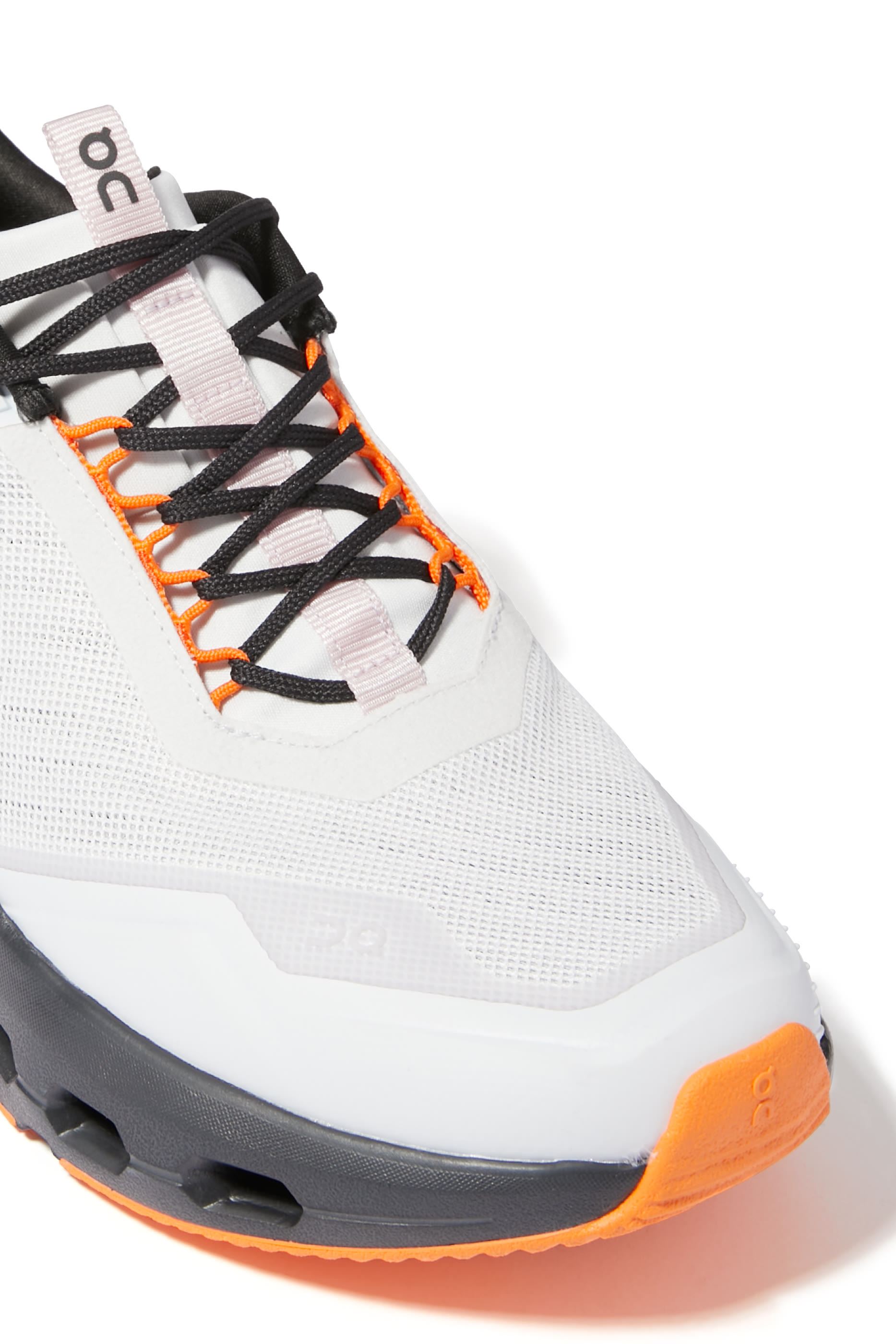 سنيكرز كلاودنوفا اكس للنساء