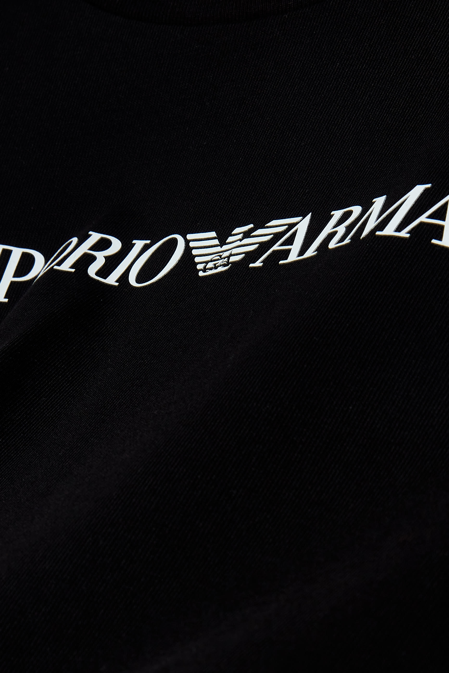 تيشيرت بشعار الماركة للأطفال