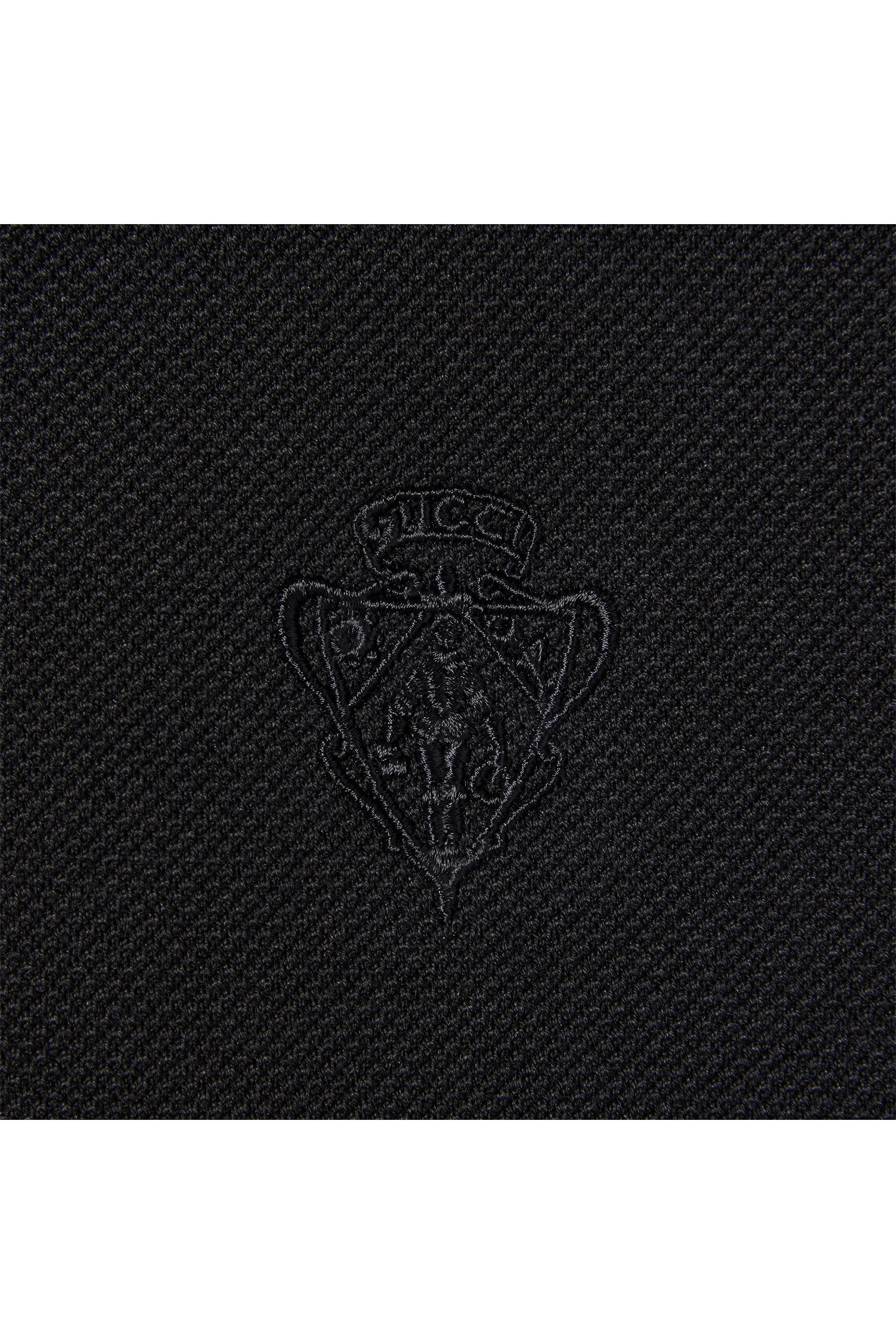 قميص بولو مطرز قطن بيكيه