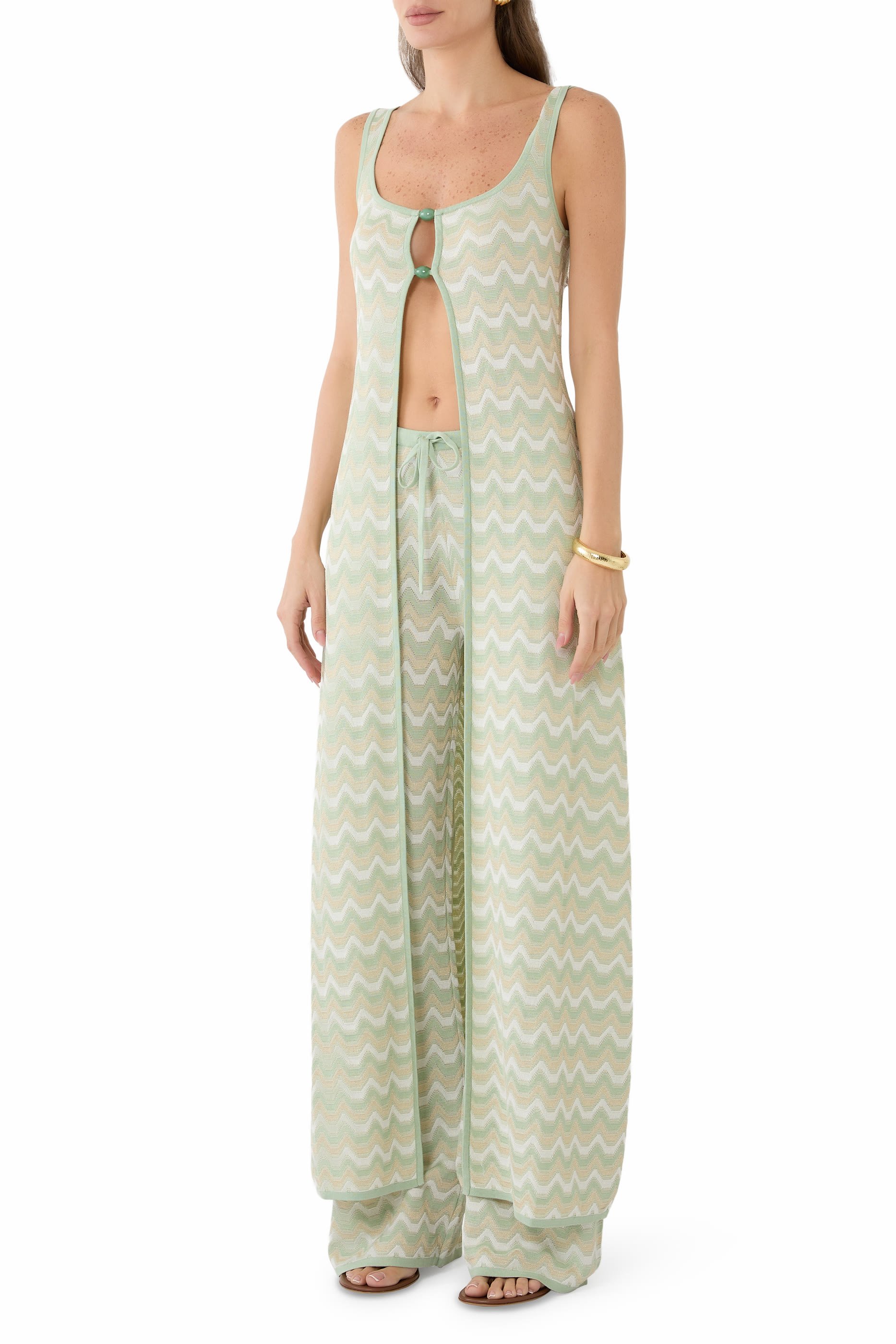 بلوزة فارا طويلة بنقشة خطوط شيفرون