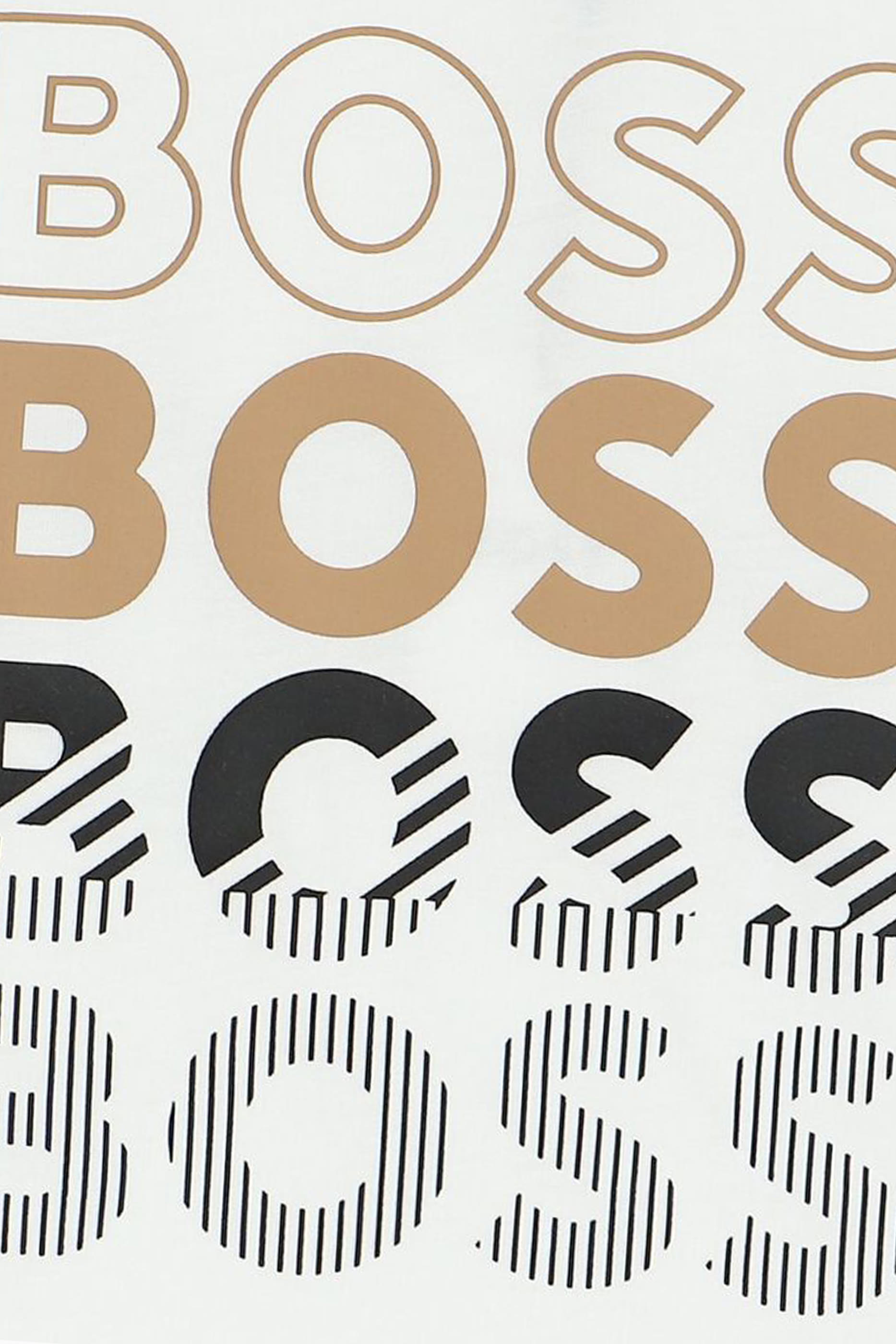 تيشيرت بأكمام قصيرة بشعار الماركة