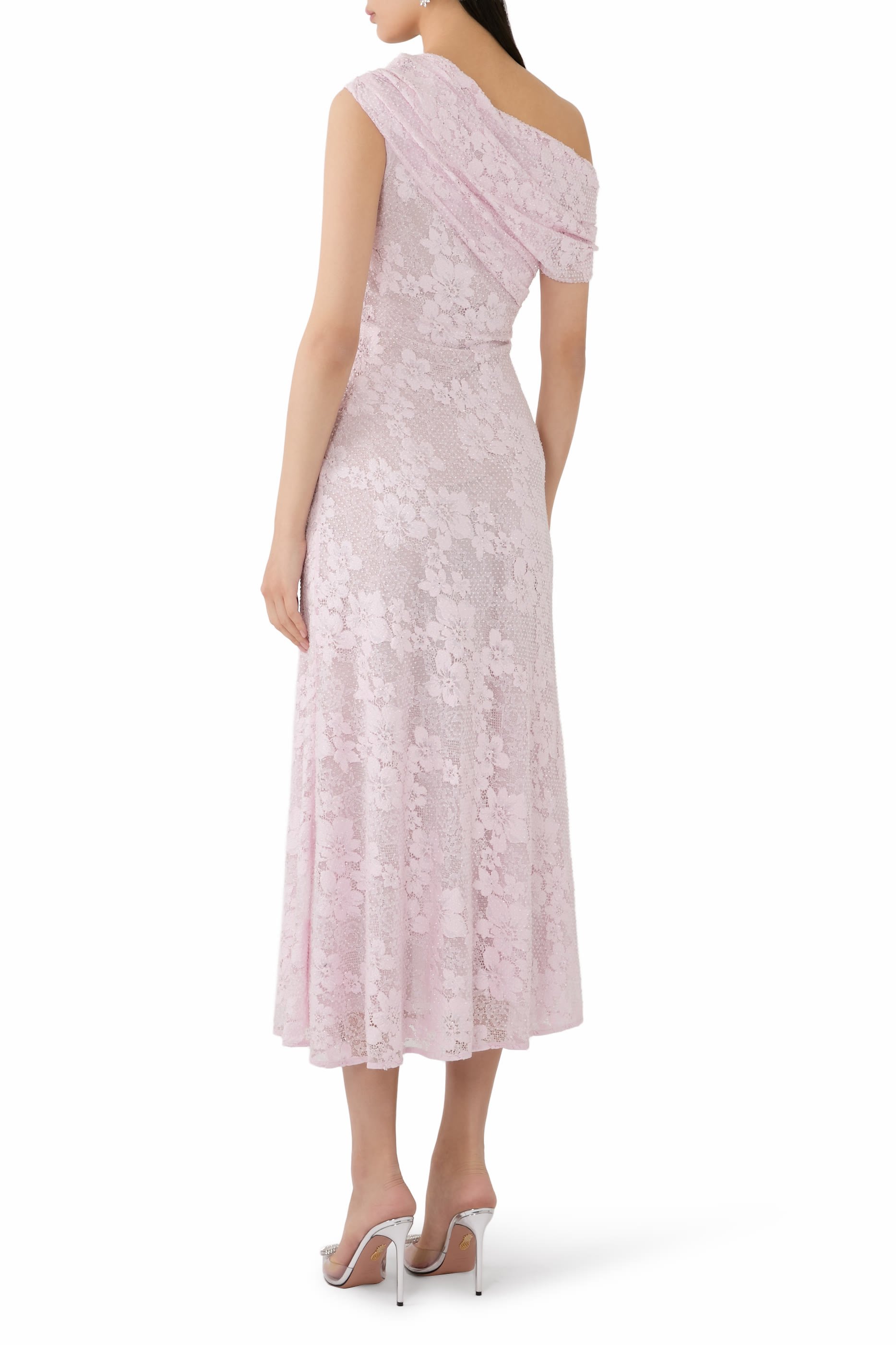 فستان بتصميم غير متماثل مطرز بأحجار الراين دانتيل