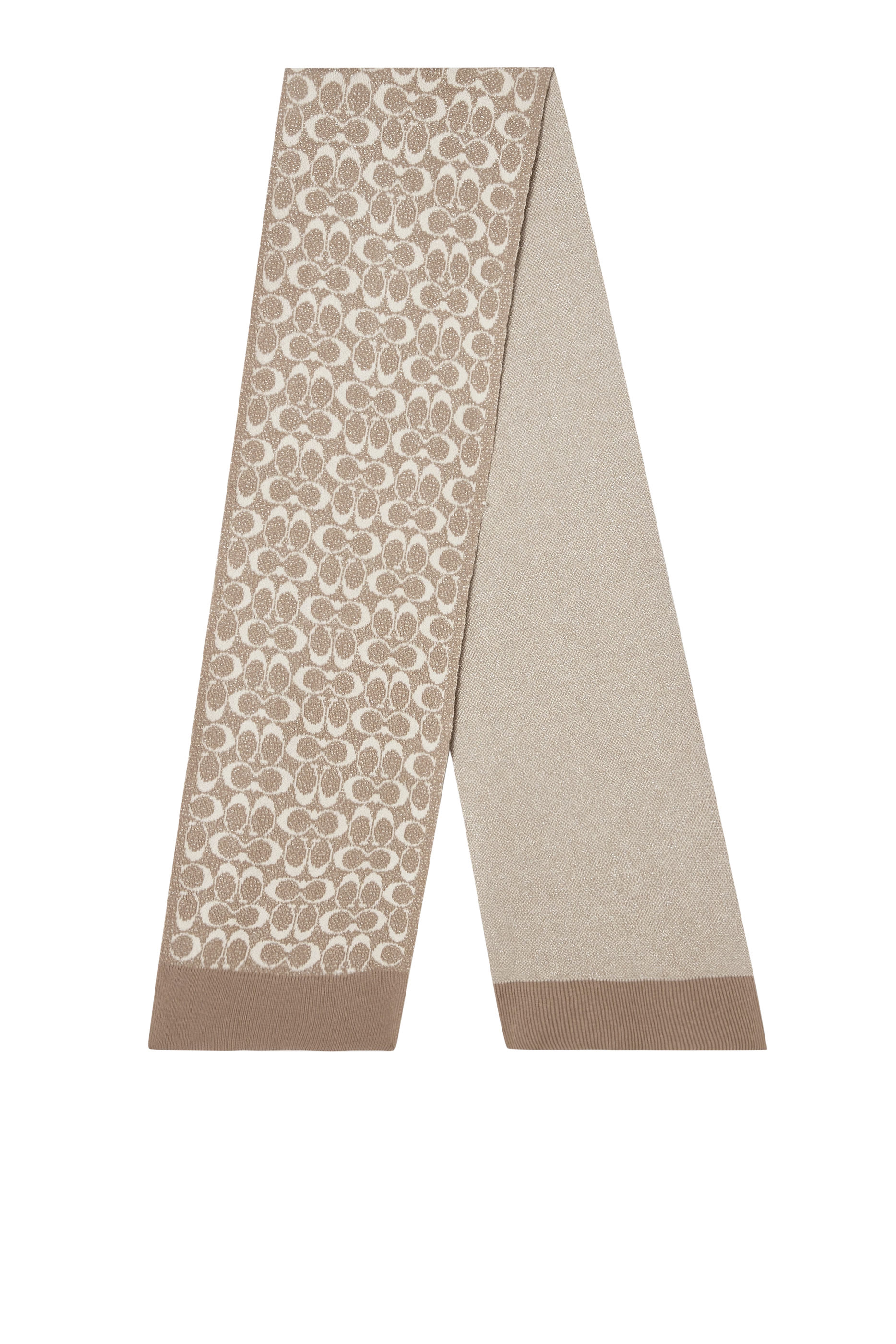 وشاح بنقشة حرف شعار الماركة