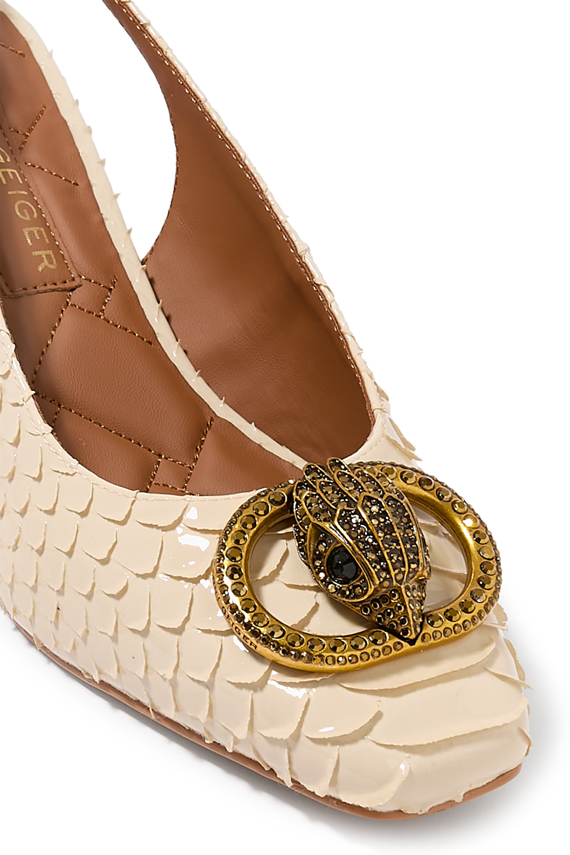 صندل تشيلسيا 60 بنعل سميك وسير خلفي