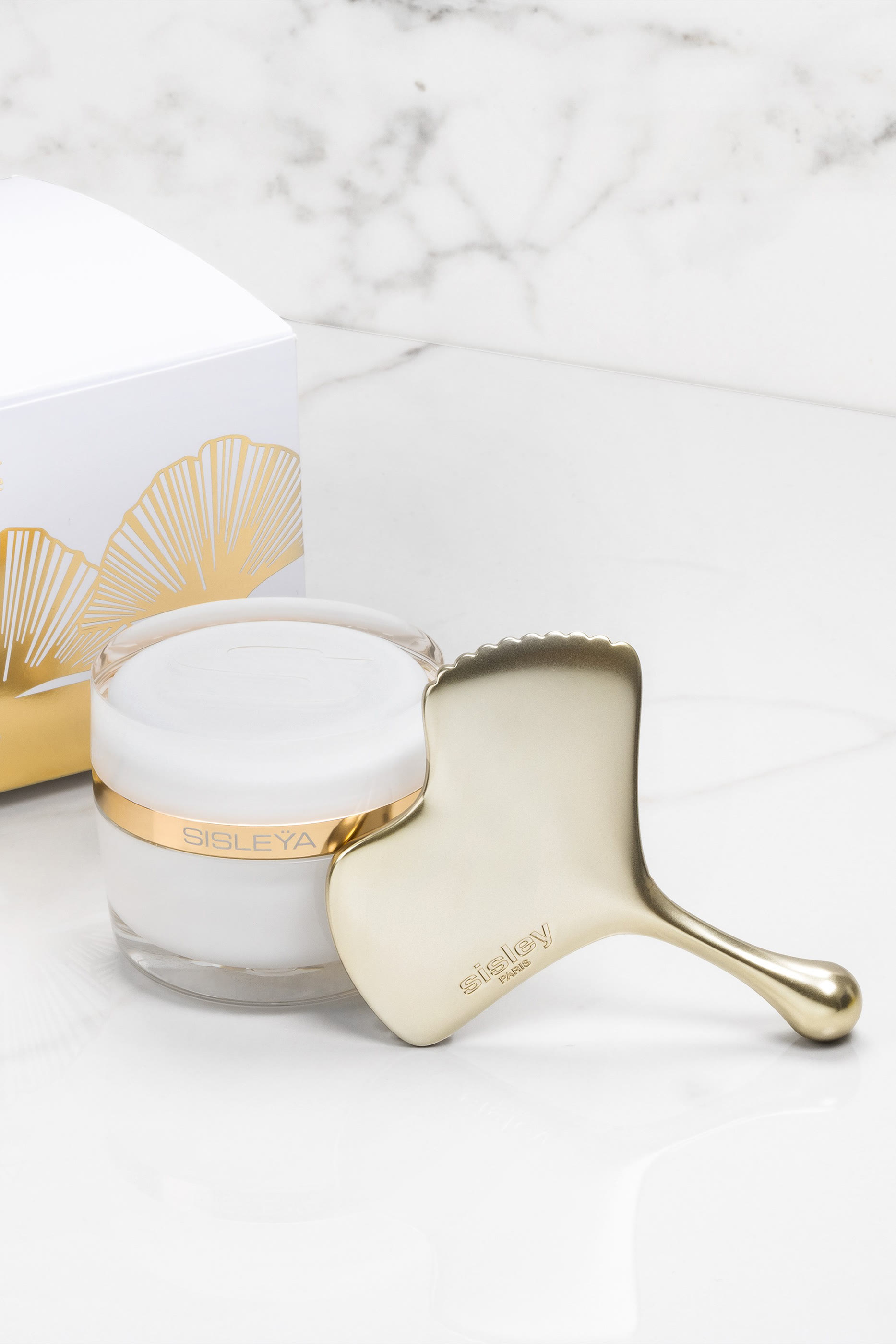 مجموعة ثنائية سيسليا لانتيجرال لمقاومة علامات تقدم السن وأداة جوا شا بتصميم أوراق الجنكة