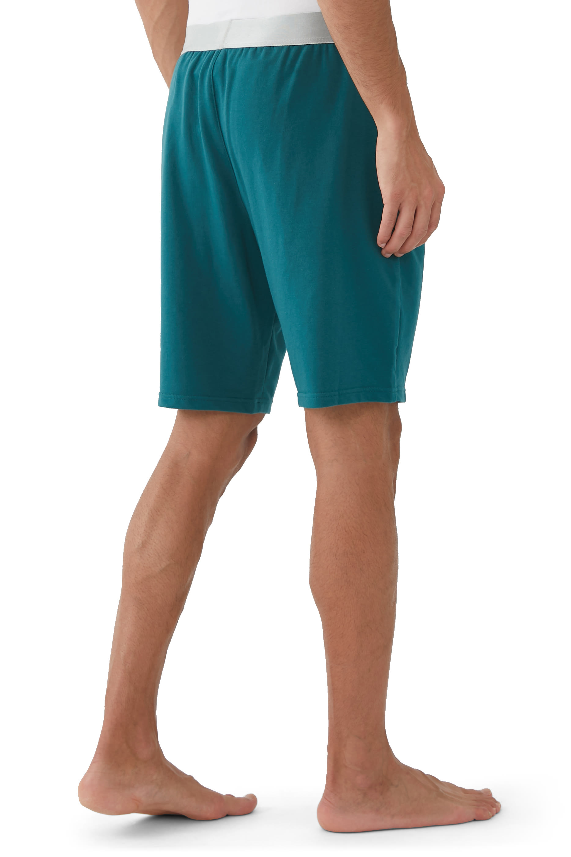 شورت للنوم بشعار الماركة