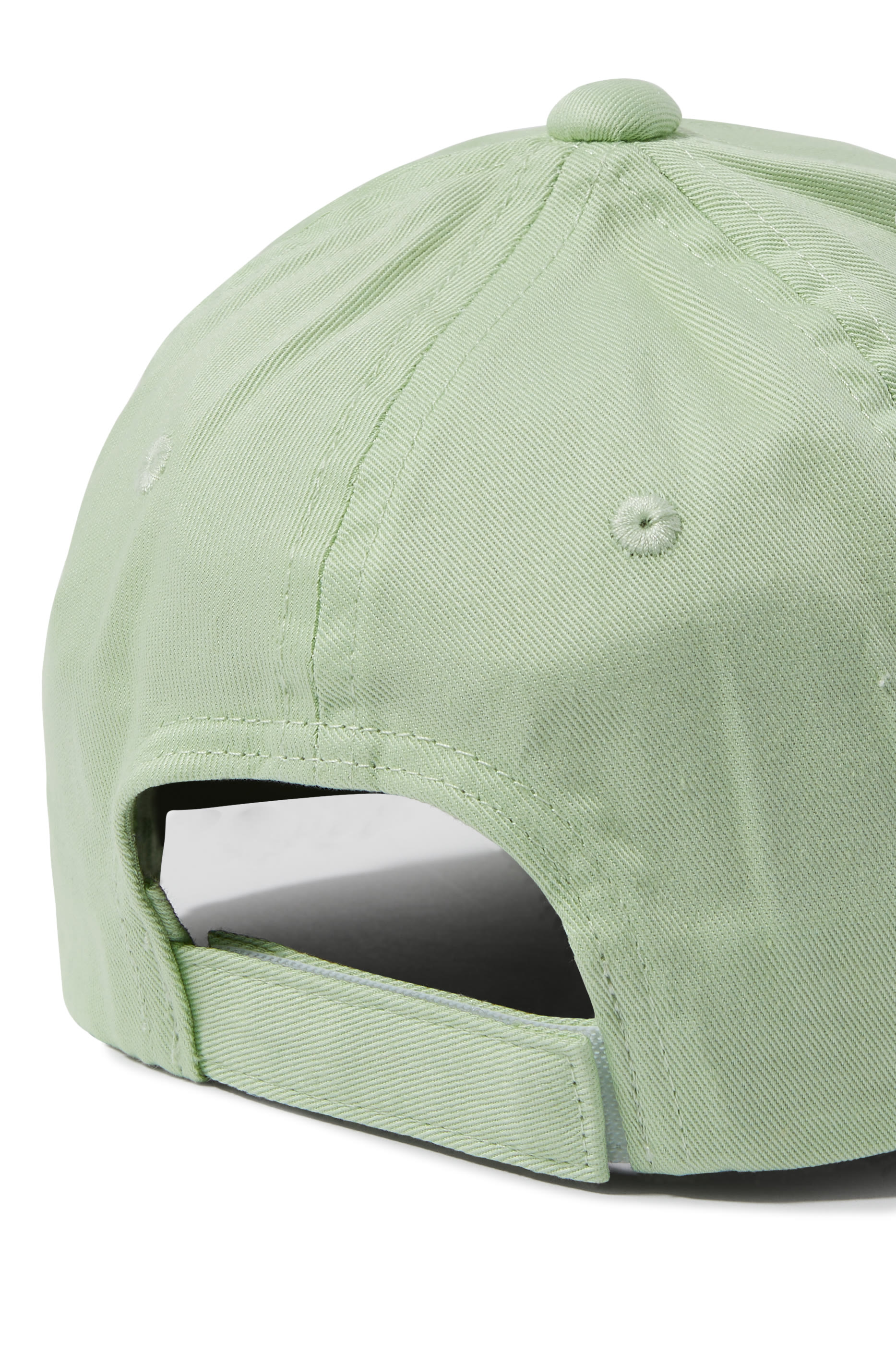 كاب مطرز بشعار الماركة للأطفال