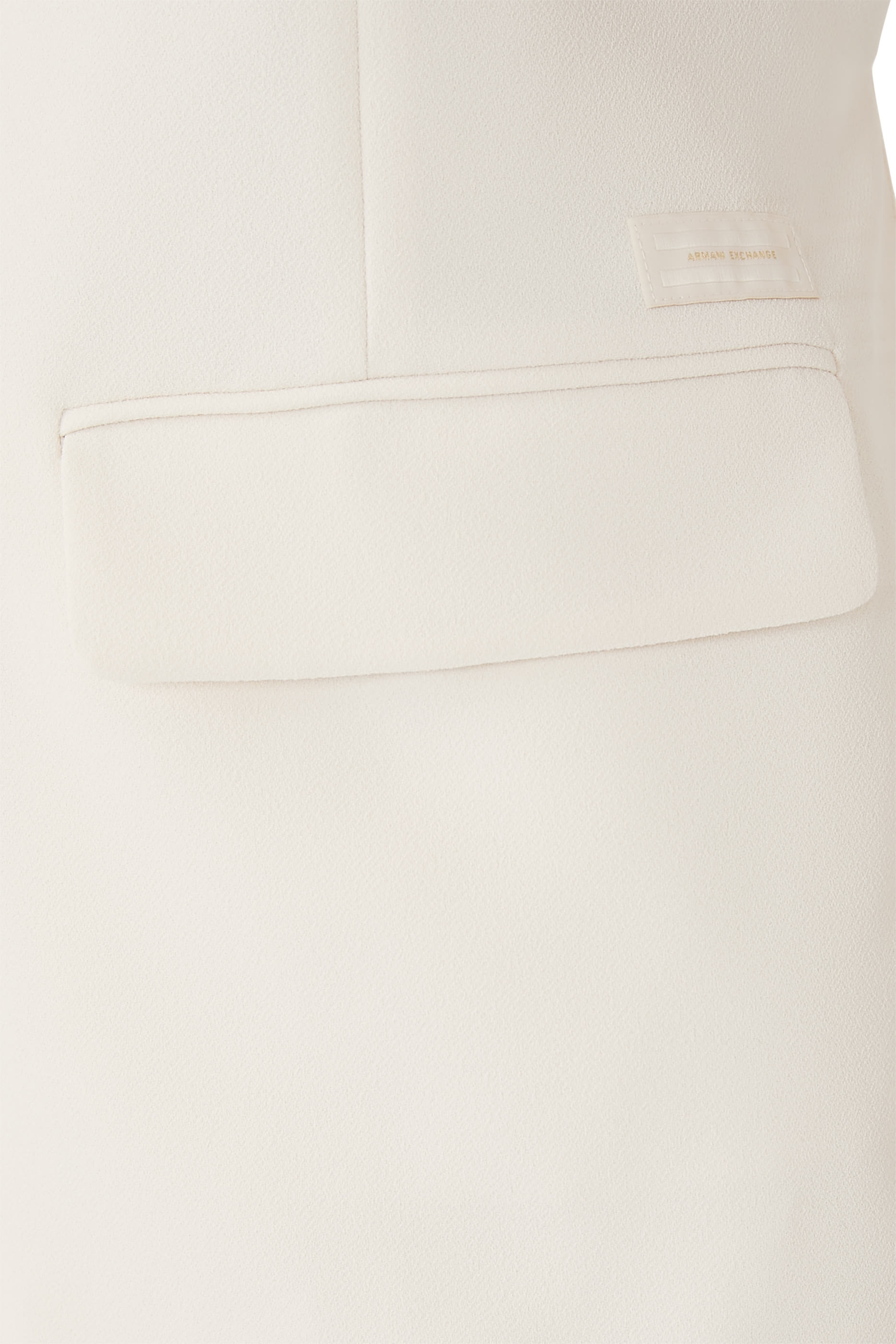 بلوزة بلا أكمام بظهر مفتوح