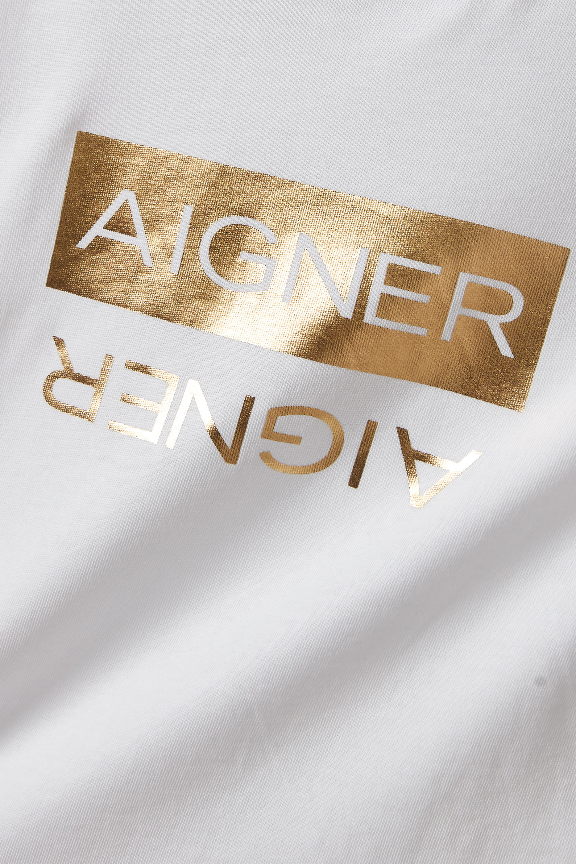 تيشيرت للأطفال بشعار الماركة