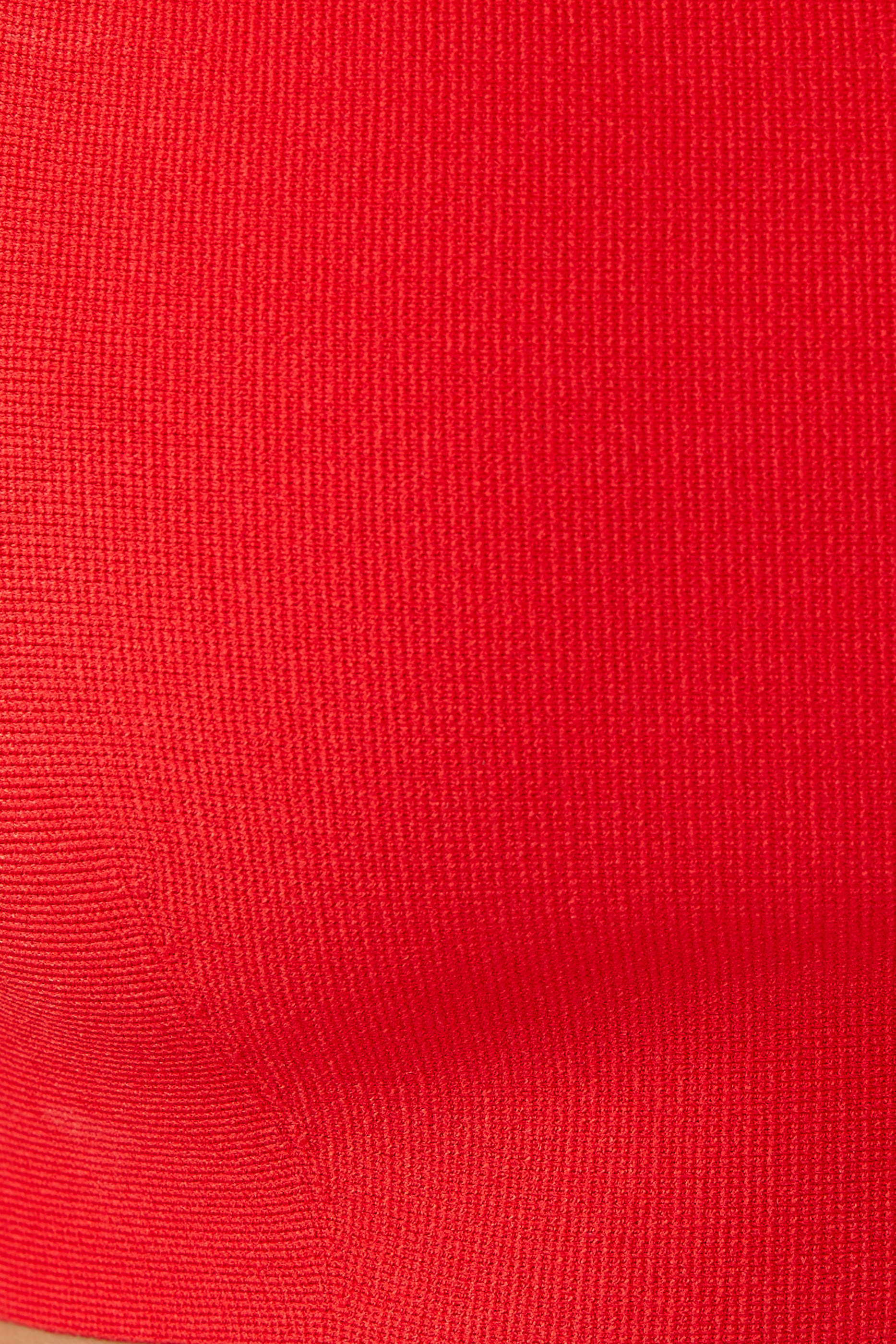 بلوزة قصيرة بتصميم باندو بياقة مربعة