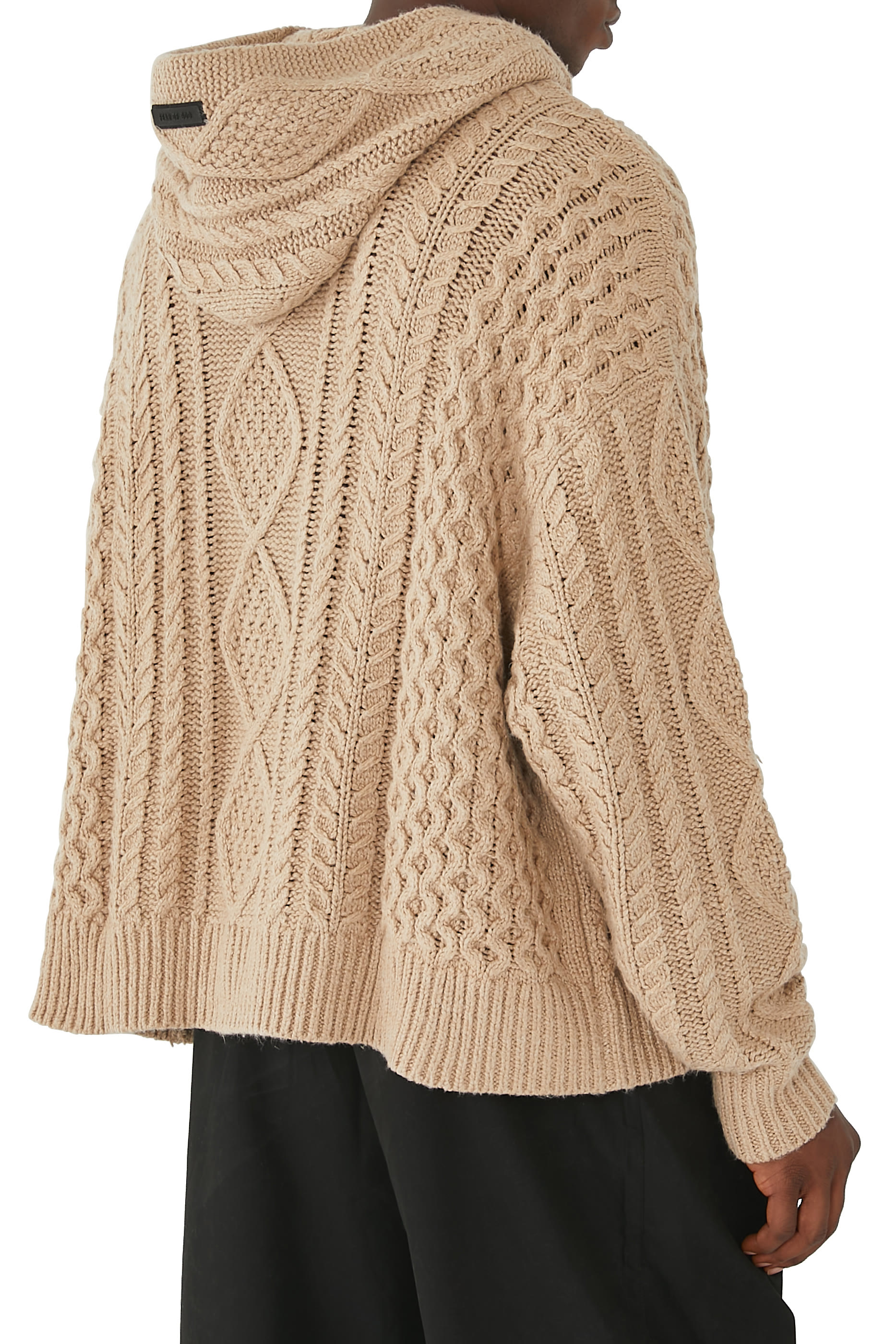 هودي منسوج بغرزة االضفيرة