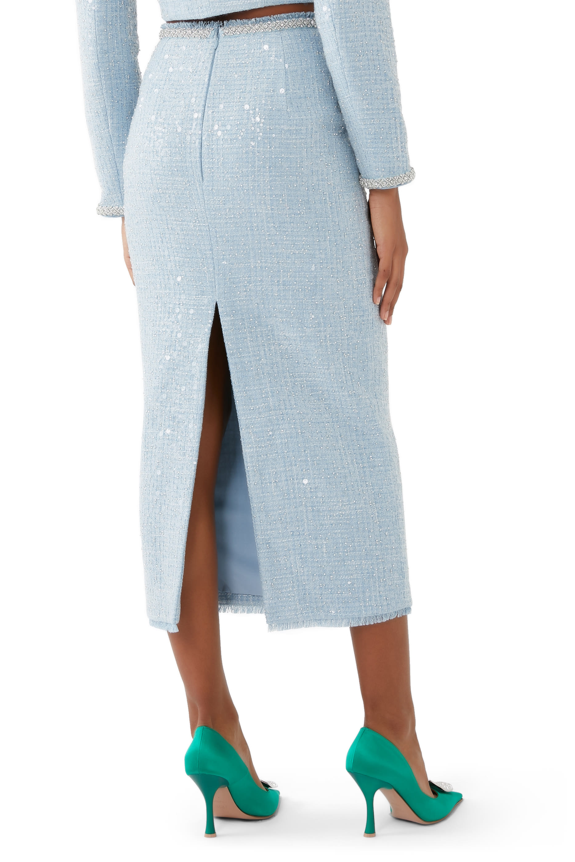 تنورة متوسطة الطول بوكليه مطرز بالترتر