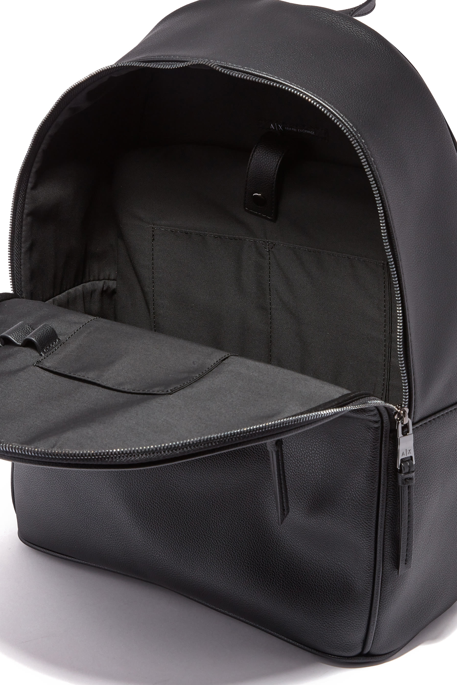 حقيبة ظهر بشعار الماركة لامع