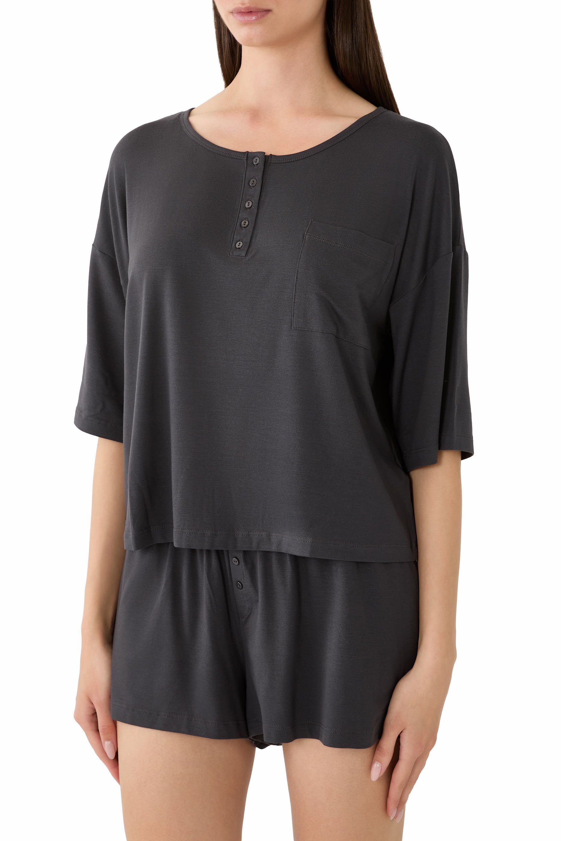 طقم بيجامة بقصة مربعة مريحة بياقة هينلي