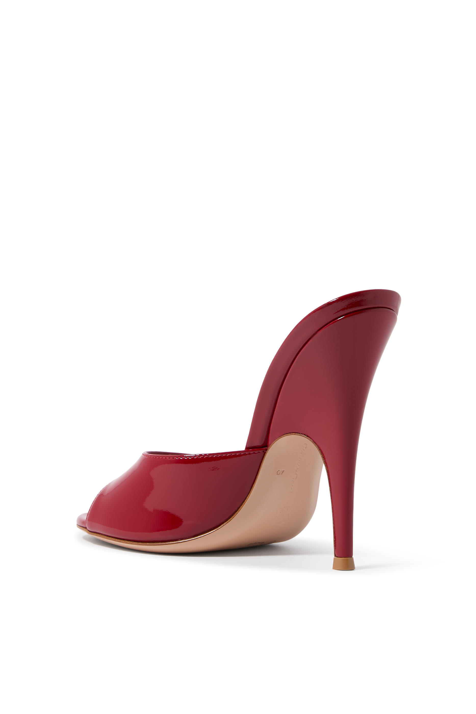 حذاء صوفيا 115 مفتوح من الخلف