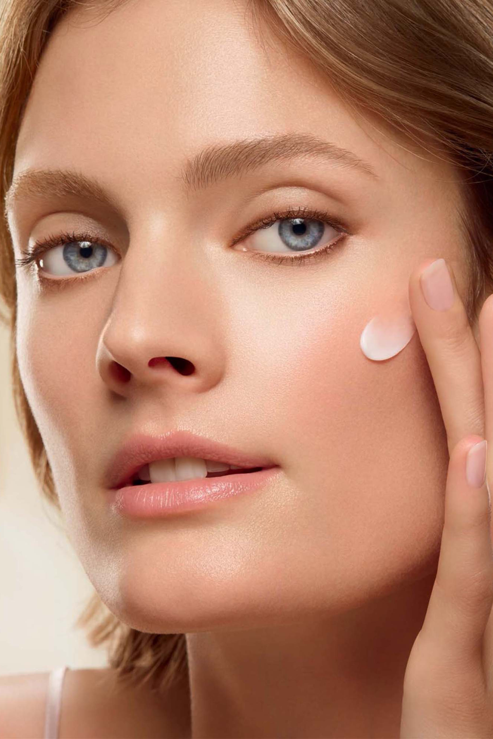 كريم نهاري أباي رويال للتخلص من اللمعان للبشرة العادية والمختلطة